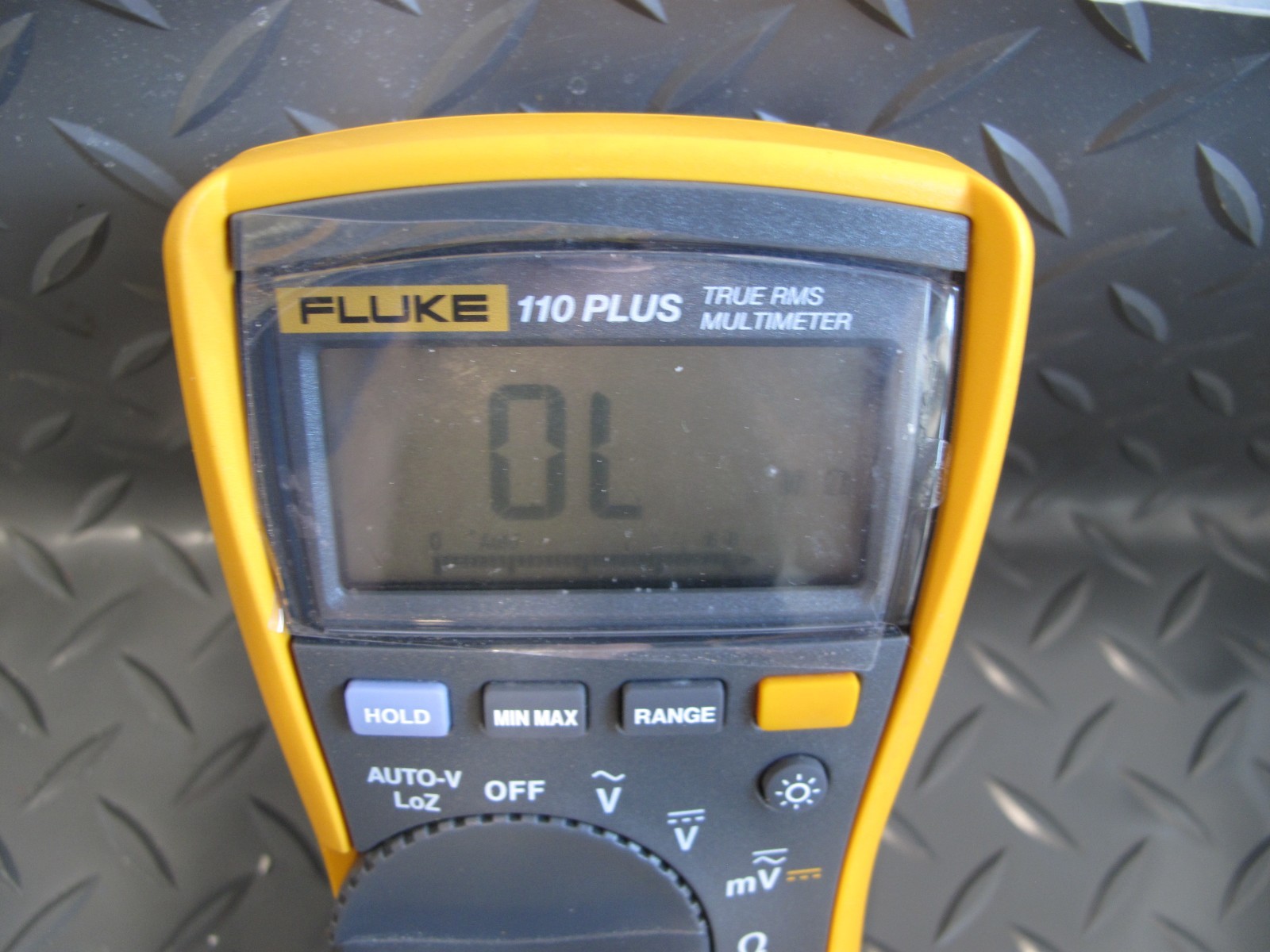 Fluke 110 Plus true rms multimeter w/ leads & manual volt meter tested