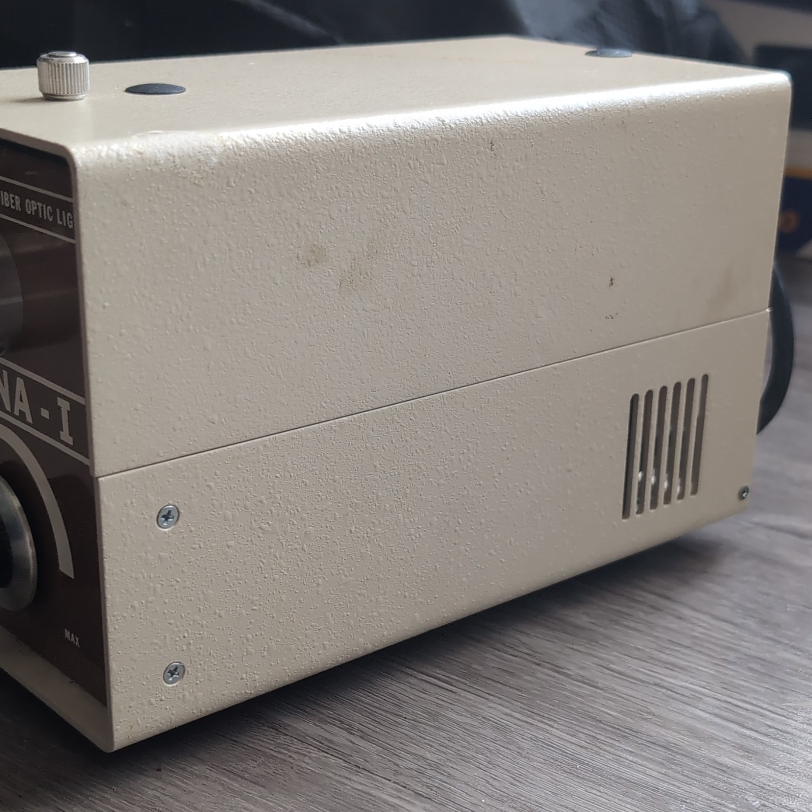 CHIU Technical Corporation Lumina-I Fiber Optic Light Source FO-150 150W 115VAC