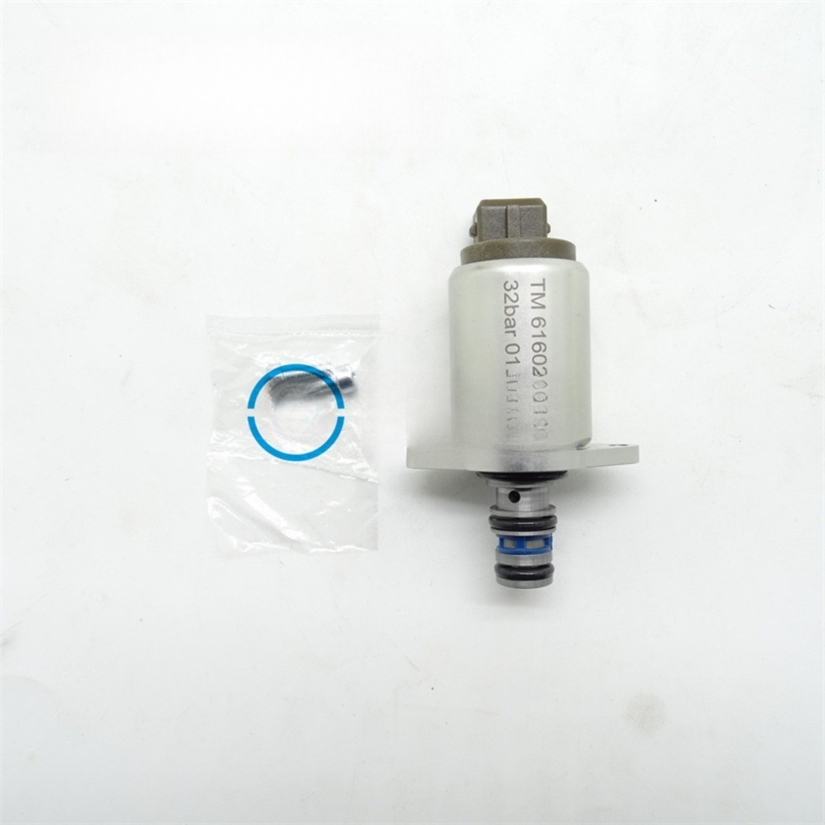 TM61602 12V Pilot Proportional Solenoid Valve For Excavator Wheel Loader