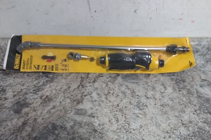 Dewalt 184766 30 In Overall L Backpack and Pump Sprayer Kit