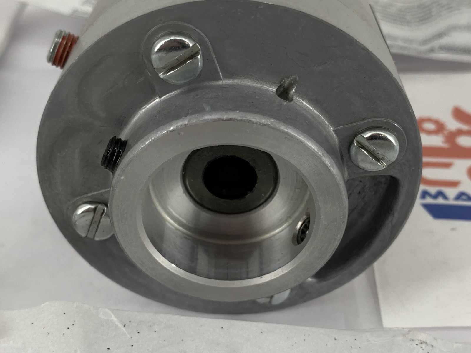 Gast 1UP-NRV-4-GR11 Air Gear Motor 15:1 .31 HP 21 CFM 400RPM 95 in-lb 5.6 Bar