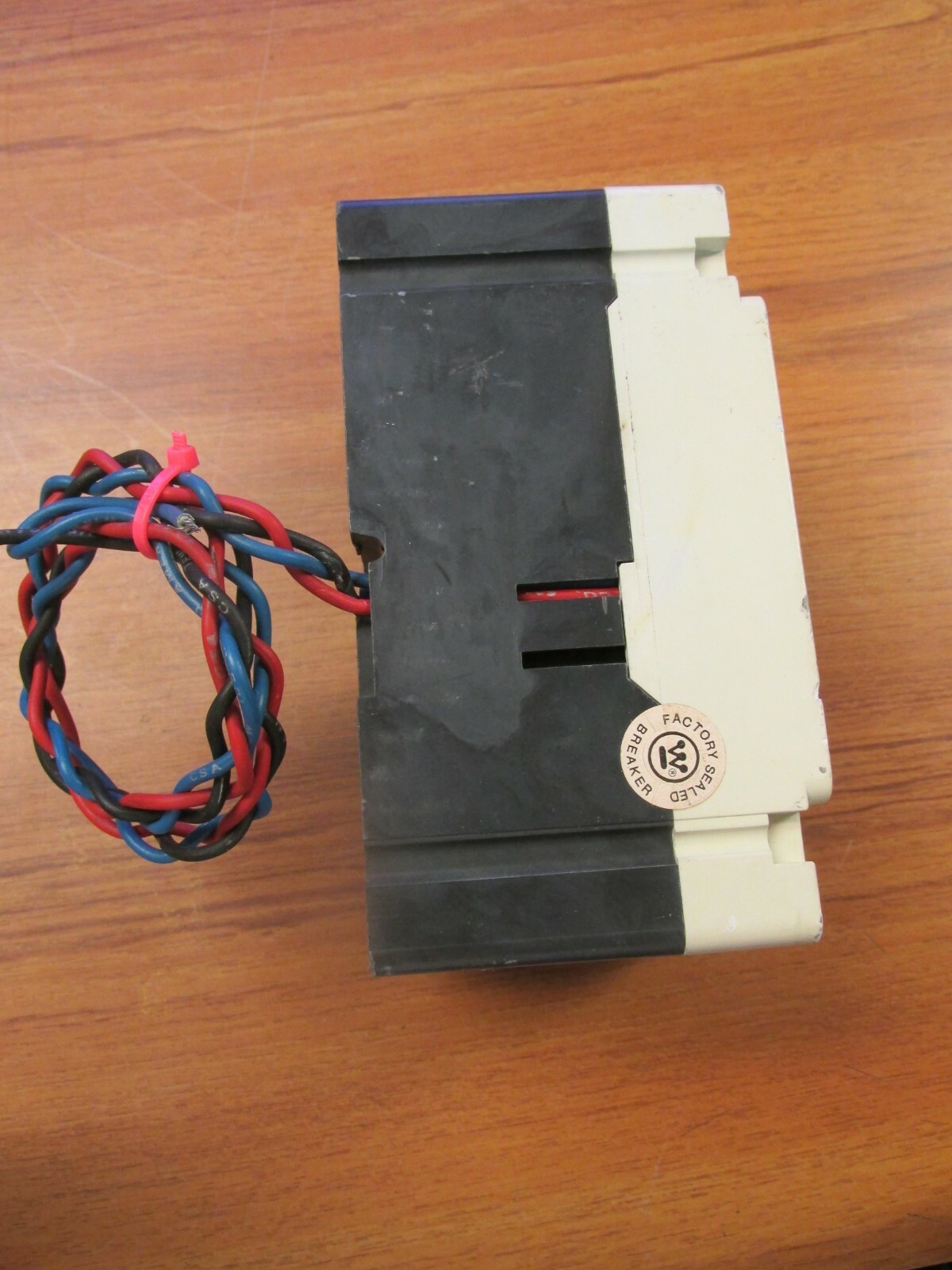 WESTINGHOUSE MOTOR CIRCUIT PROTECTOR 3 POLE 7 AMP HMCP007C0C… VA-135C