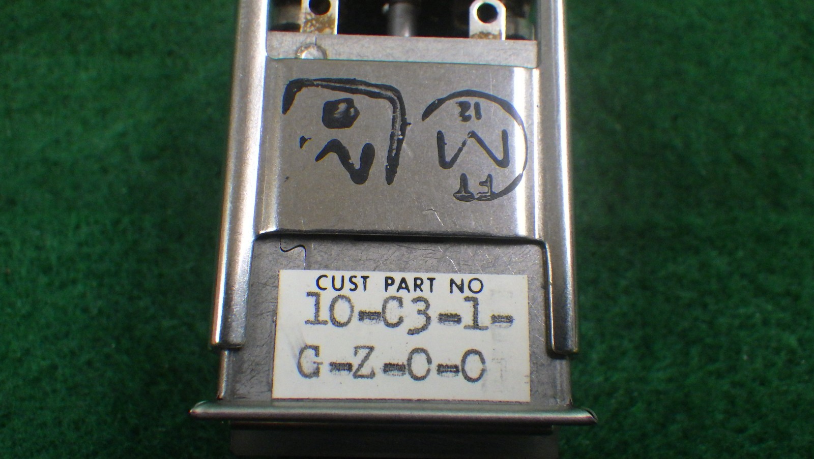NOS MSC Lighted Pushbutton Panel Switch 10C3-1-R-G-Z-0-0 Neon? 1960s-1970s