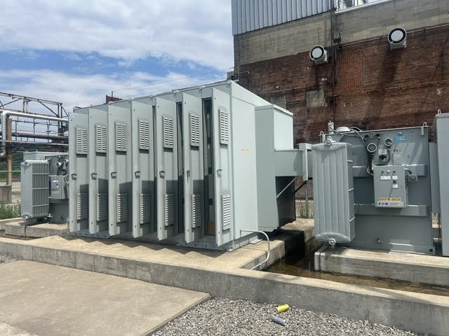 Eaton Magnum DS 3200A 480V LV Switchgear Outdoor 7 Section & Main