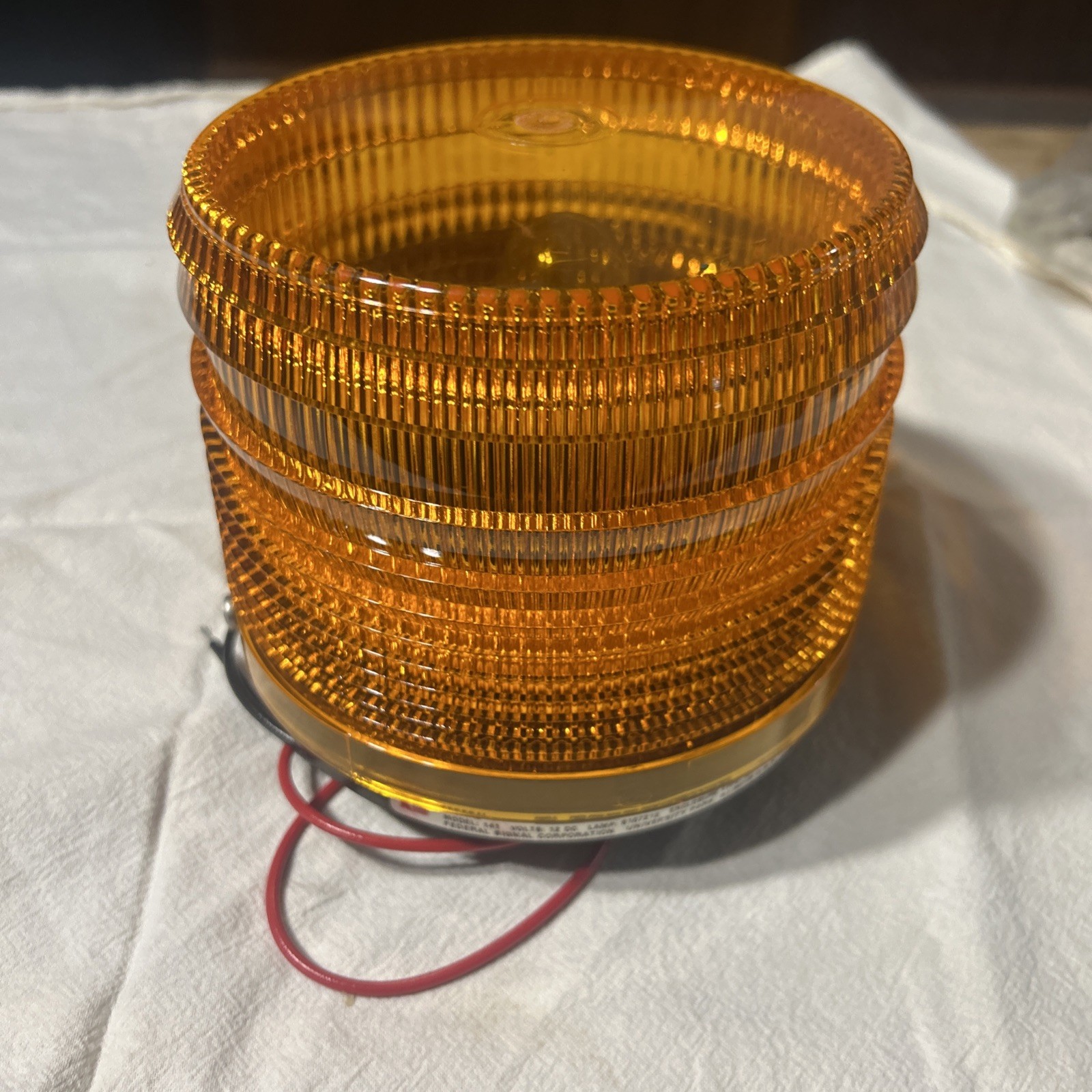 Federal Signal ElectraFlash 141 Strobe Light 12 Volts DC. Amber Color. Series A3