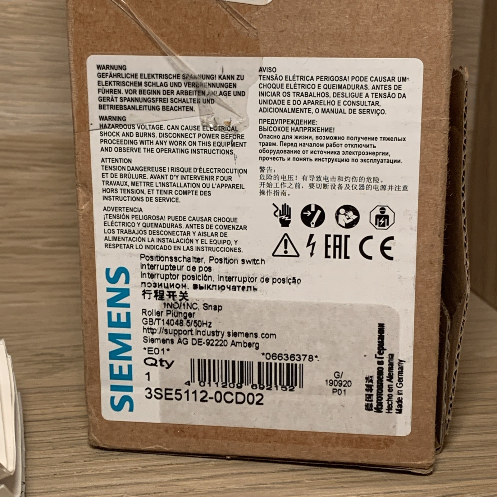 NEW Siemens 3SE5112-0CD02 Limit Switch