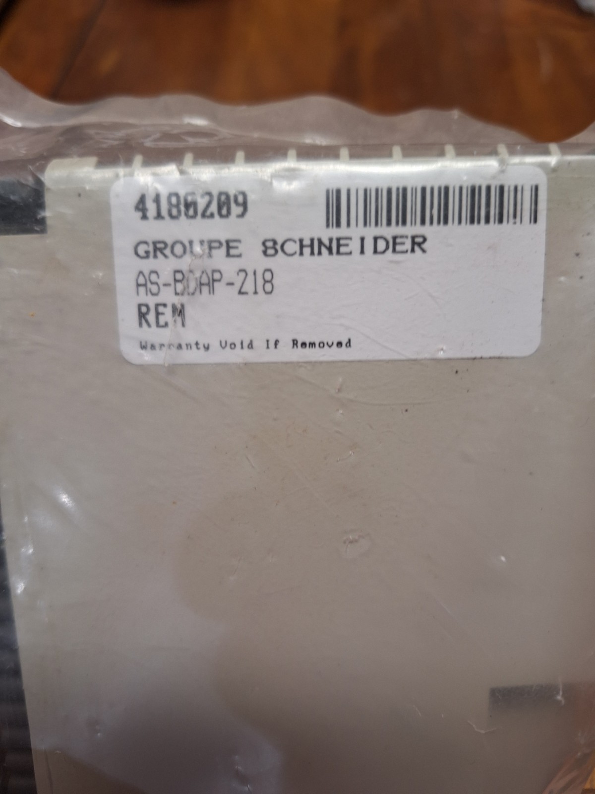 Brand new!! Factory sealed Modicon DAP 218 / AS-BDAP-218 Discrete Output, Triac