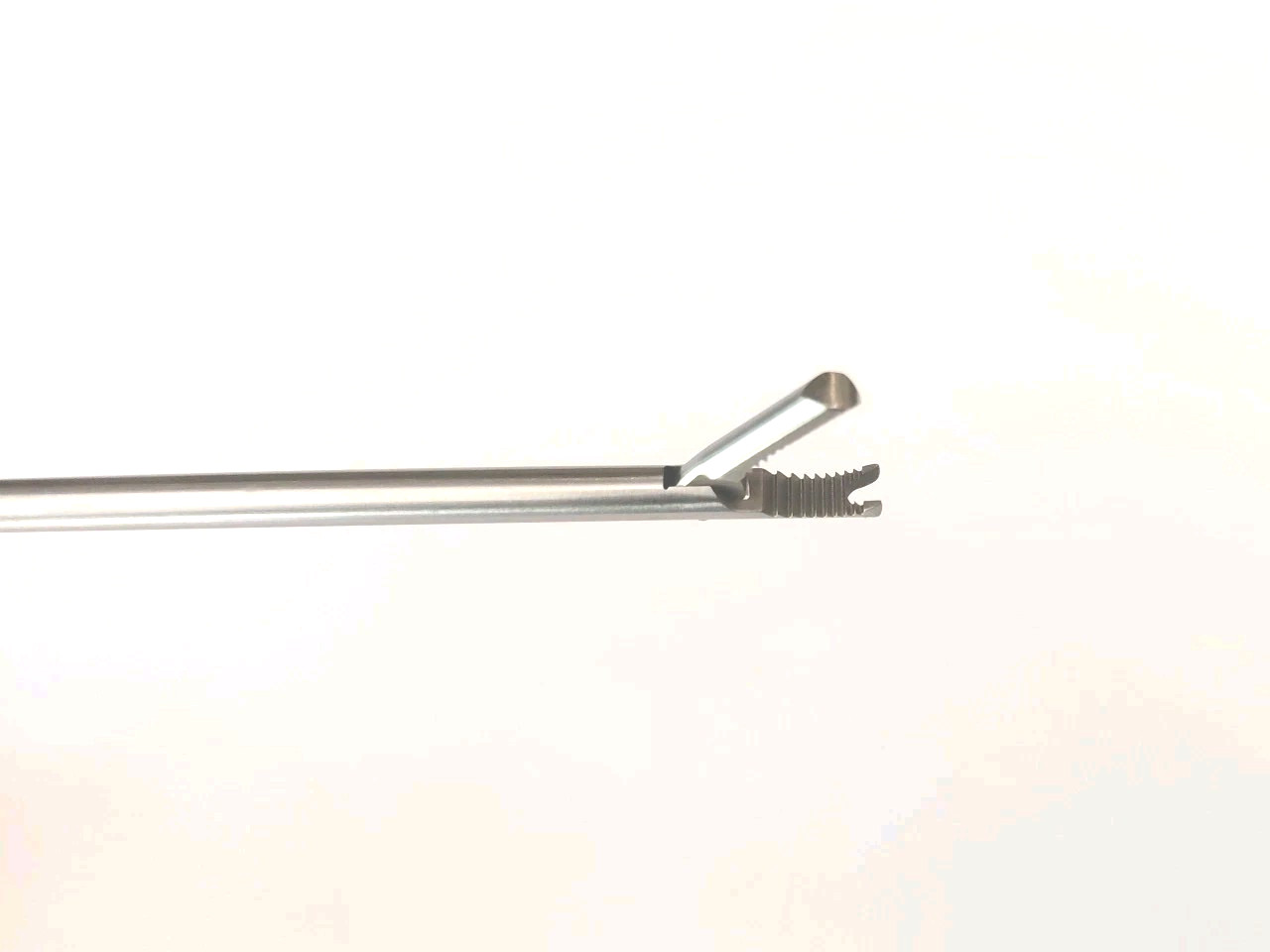 Stryker Conquest 300-034-700, 3.4mm Arthroscopic Grasper w/Ratchet