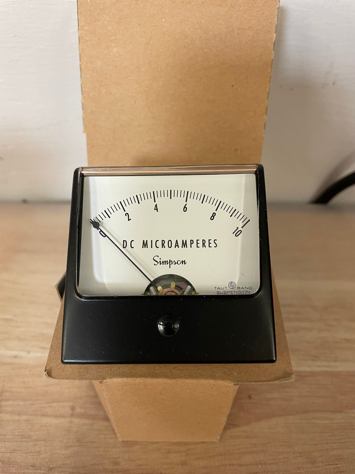 Simpson 04303 Panel Meter DC Microamperes 0-10 µA Analog Gauge NOS w/ Box