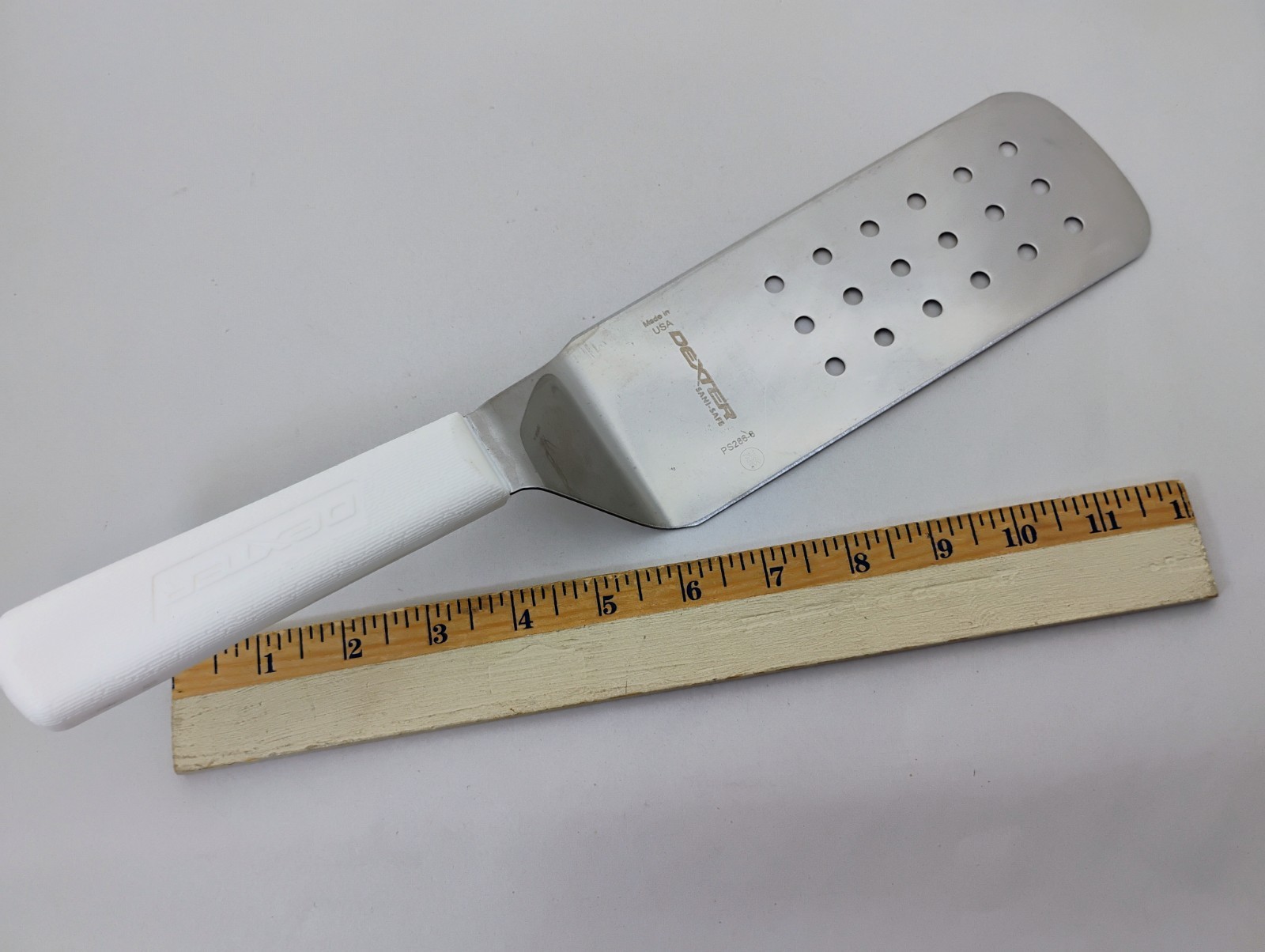 Dexter USA White Handle Grill Turner Spatula 8″X3″ Perforated PS286-8 Factory2nd