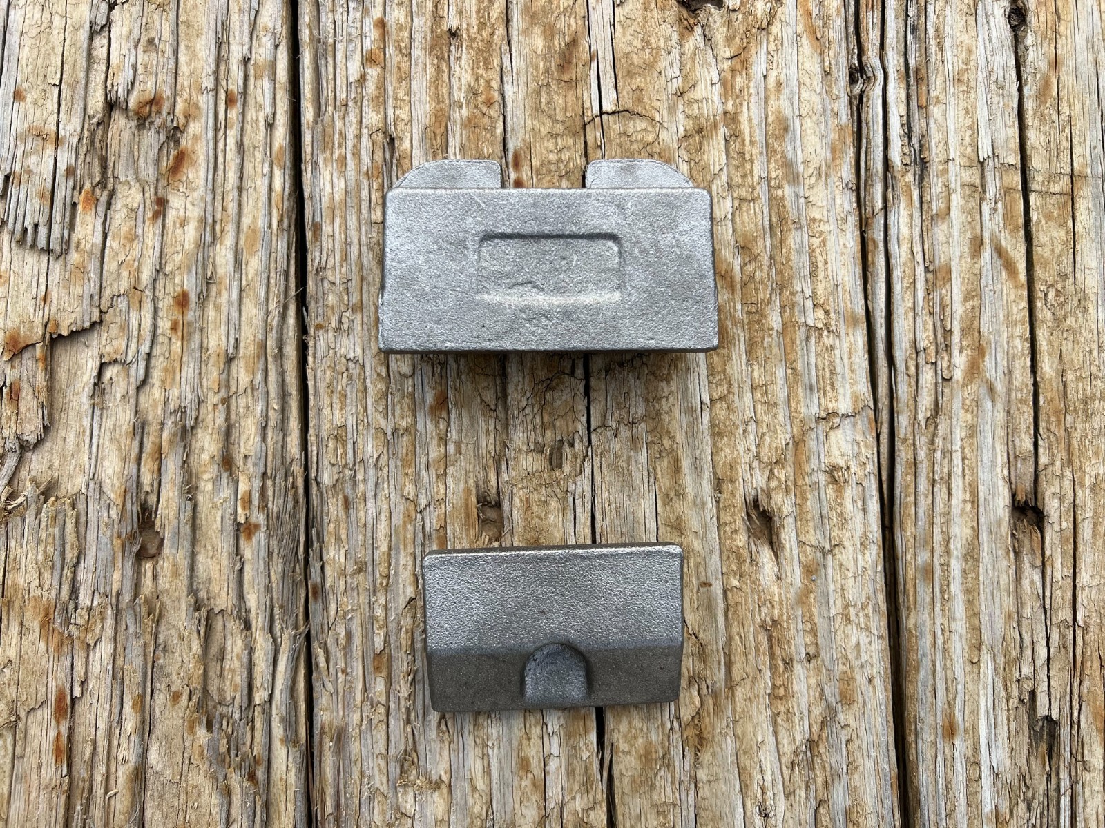 Class II Pallet Fork Blade Hook Set 4″ Fork Tine Top & Bottom Hooks Cast Steel