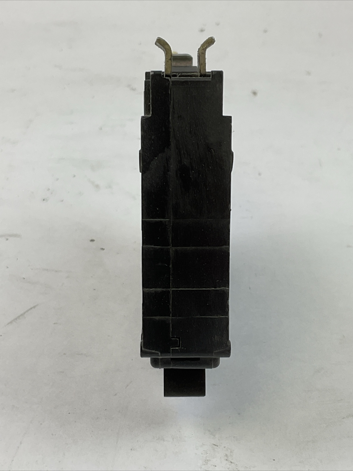 SQUARE D QO120GFI GROUND FAULT CIRCUIT BREAKER 1POLE 20AMP 120VAC