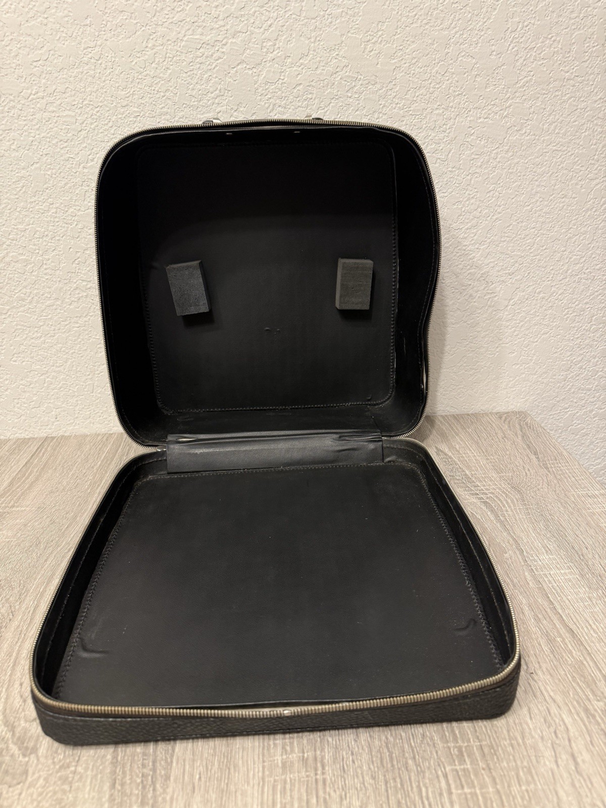 1968 Olympia SM9 De Luxe Portable Typewriter – Made in Western Germany – Working
