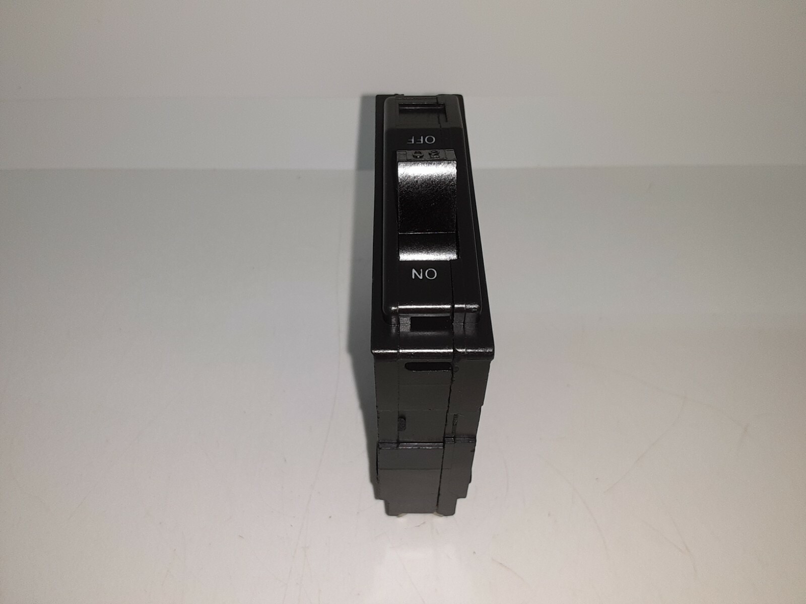 Square D QO130 30 Amp 1 Pole Plug In Circuit Breaker