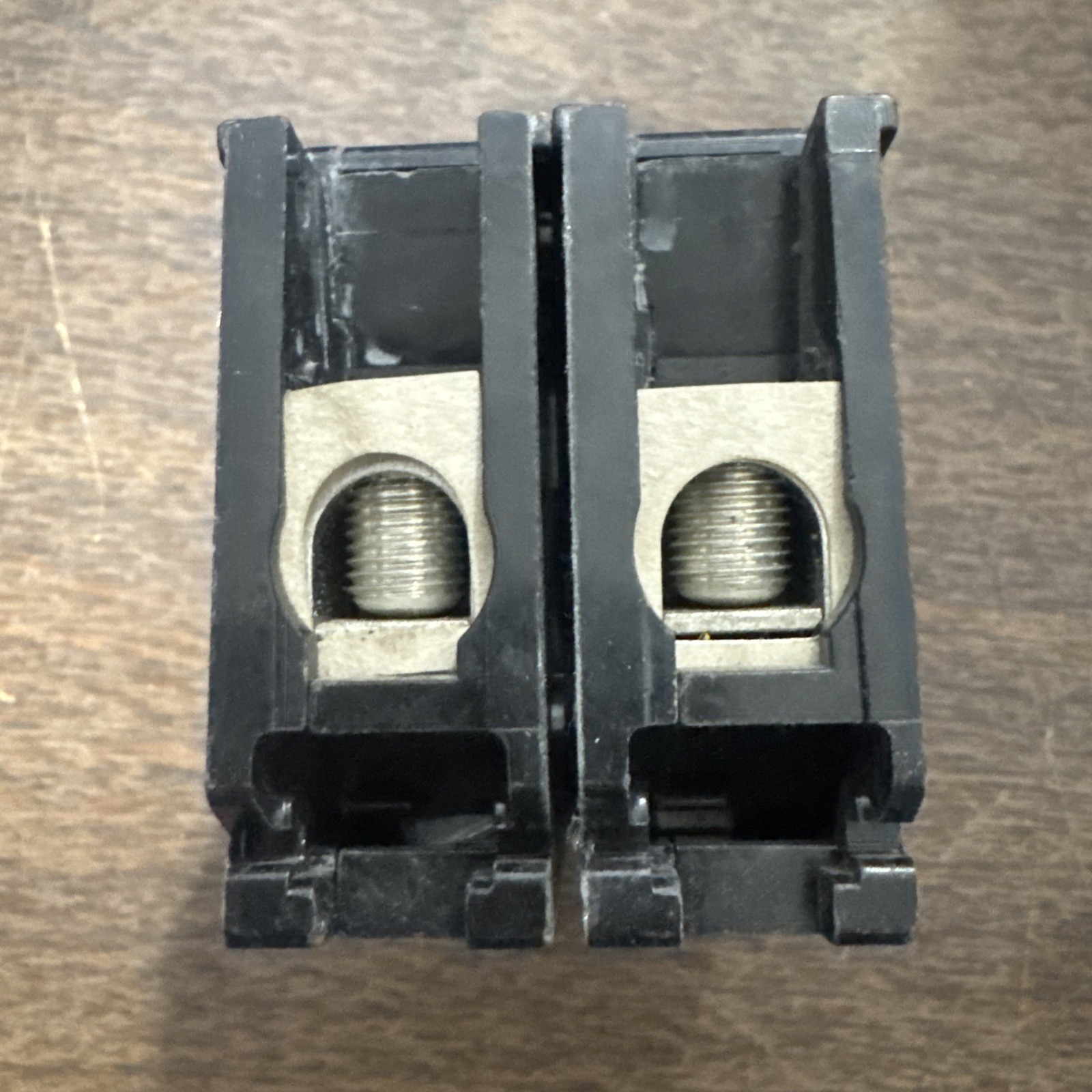 Cutler Hammer Eaton BR2125 125 Amp 2 Pole Circuit Breaker Type BR 120/240V