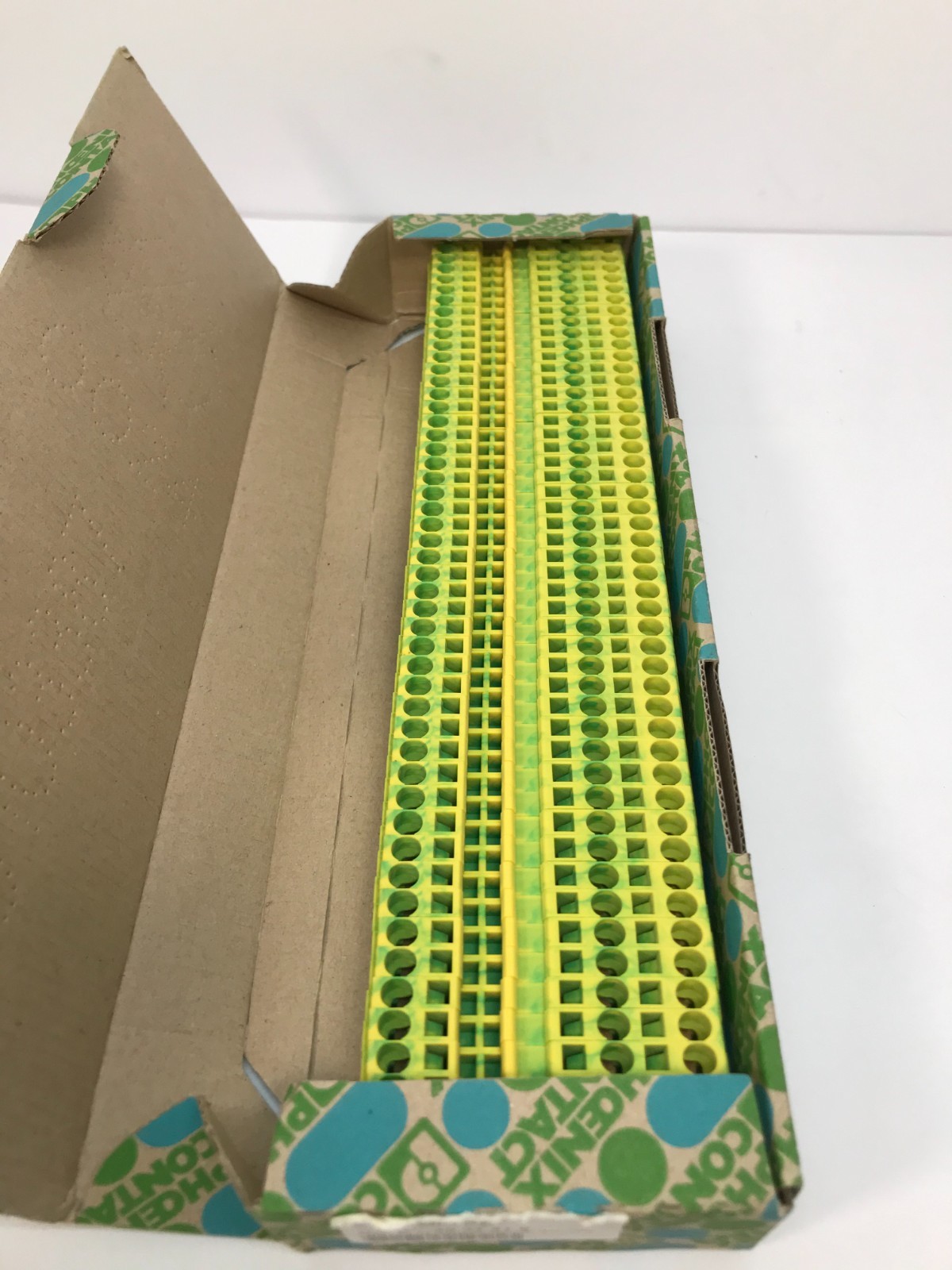 Phoenix Contact ST 4-TWIN-PE 30 31 41 6 (Box of qty 50) – New in Box