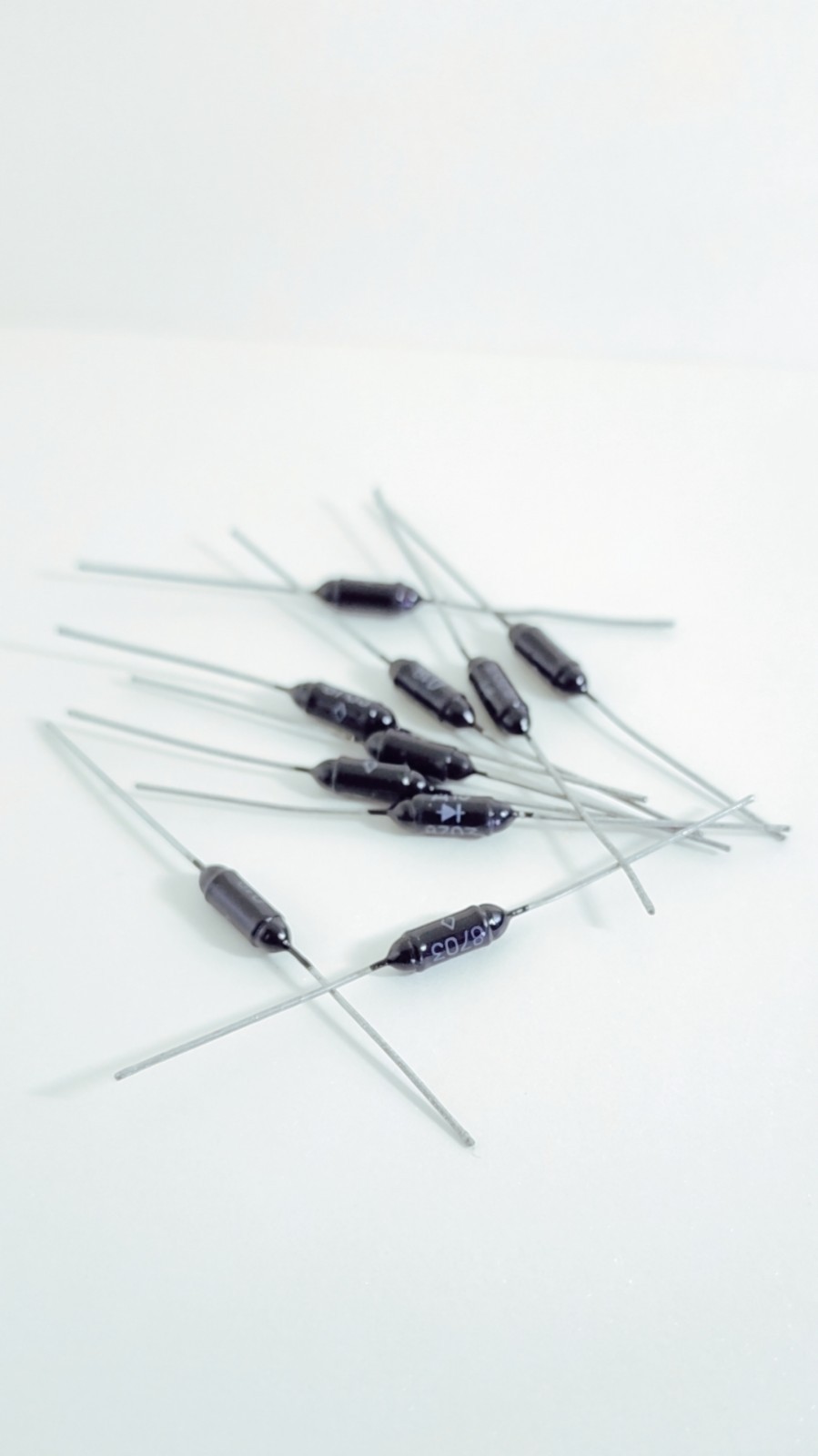 D18 NOS Soviet Black Glass Germanium Diodes Lot of 10