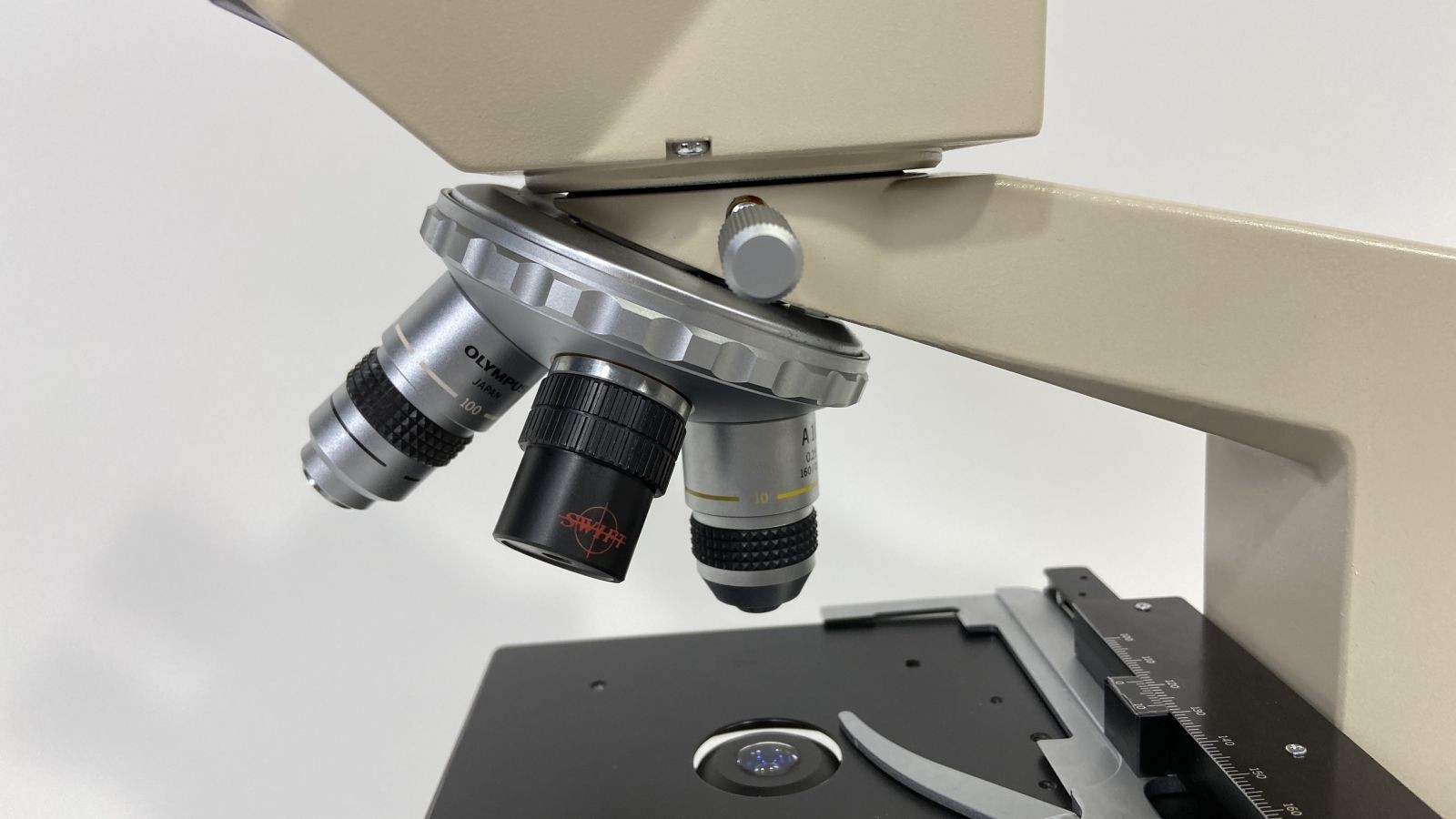 Olympus CHT CH-2 Binocular Laboratory Microscope 4X 10X 40X 100X 9