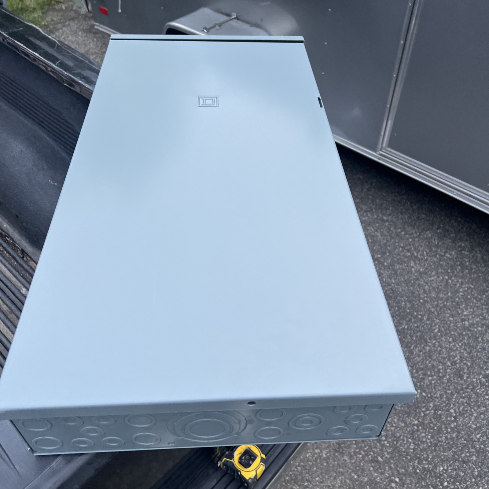 Square D 200A Load Center (HOM816M200PFTRB)
