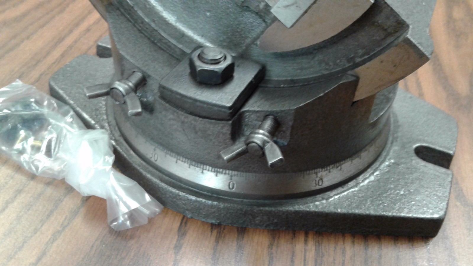 4″ Tilt & Swivel machine vise, 2-way compound vise, #850-TLT-04–NEW