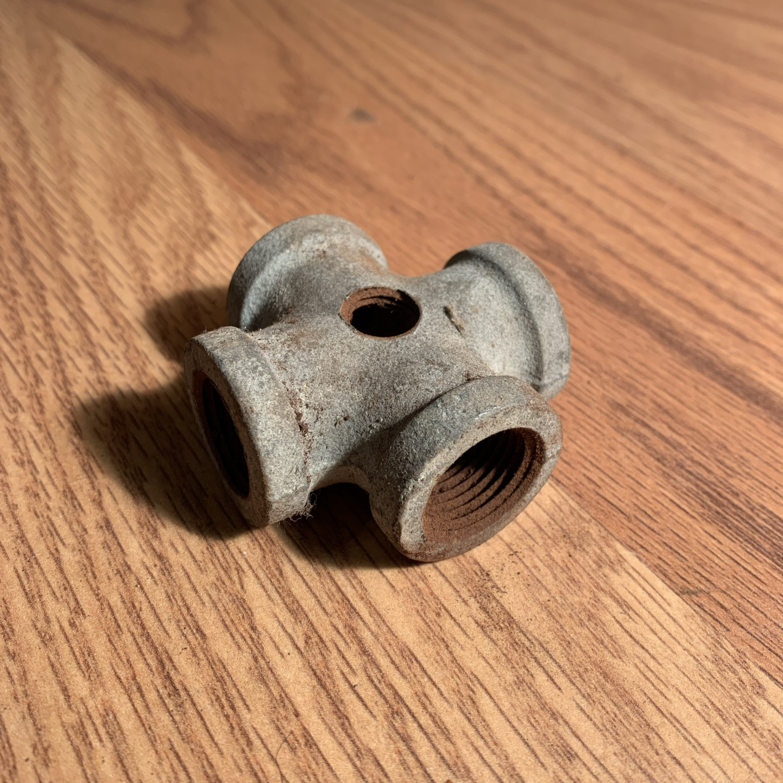 1/2 IRON CROSS 4-way TEE fitting pipe Old And Slightly Rusty