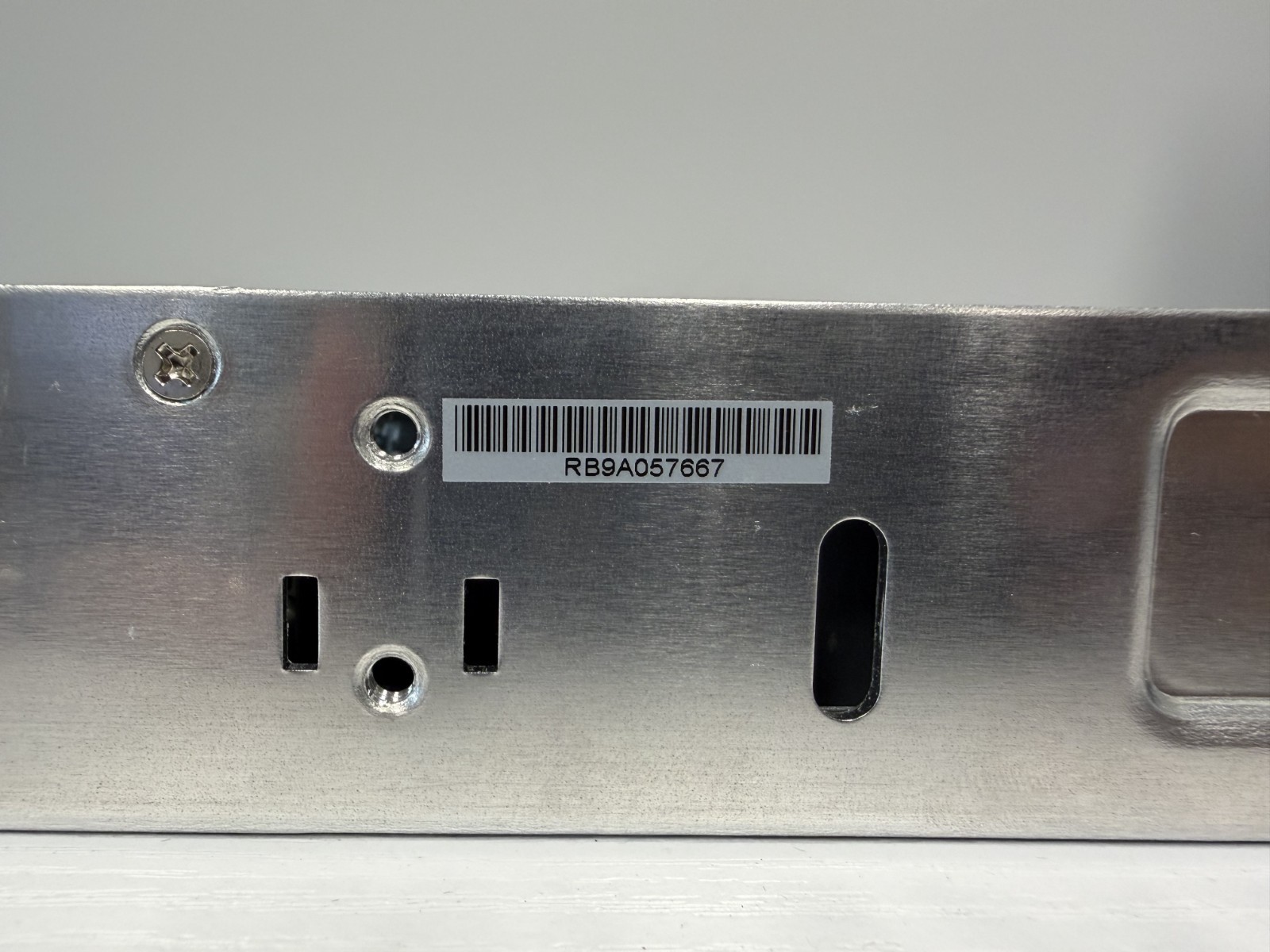 Mean Well: RSP-500-24 Enclosed Power Supply, 500W 24V 21A 100-240VAC