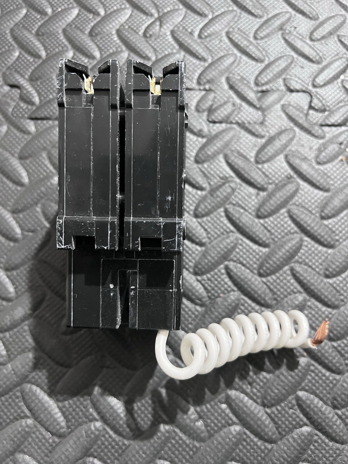 Square D HOM220GFIC Homeline 20 Amp Two-Pole GFCI
