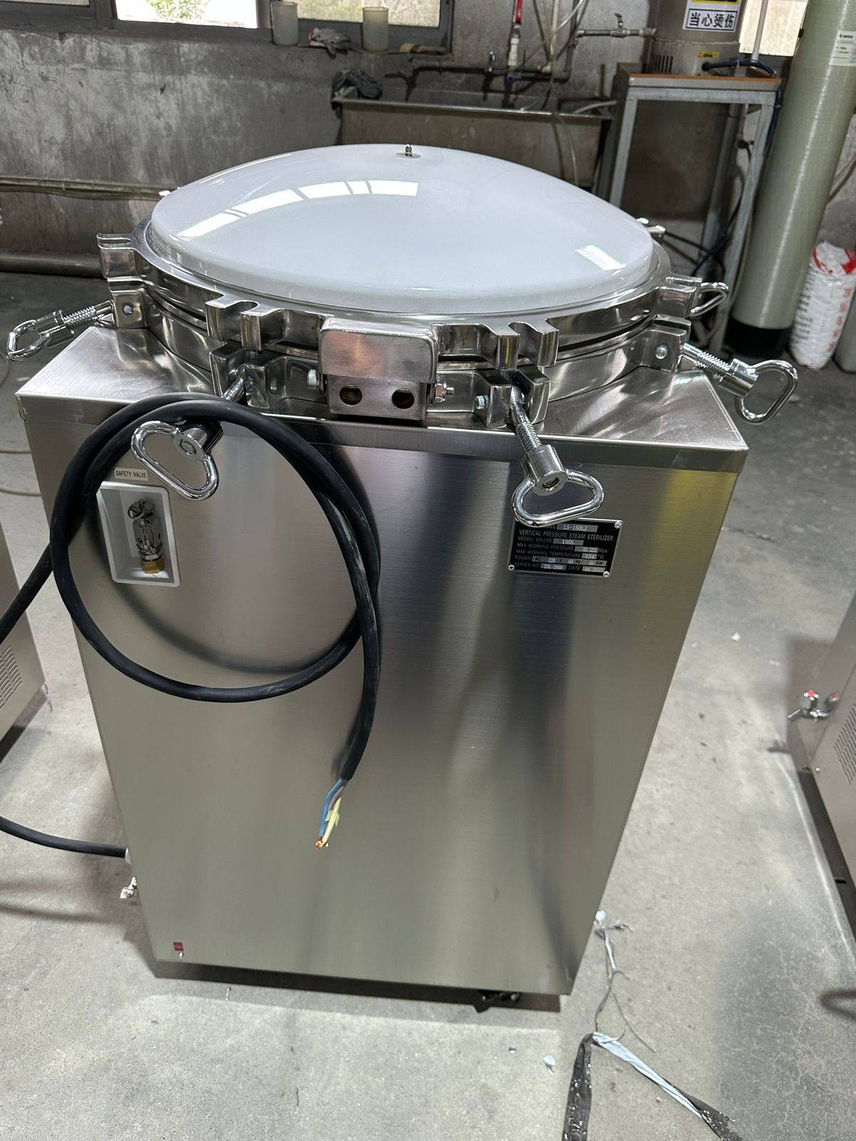 35L Flip-top High Pressure ELECTRIC-HEATED VERTICAL Steam Sterilizer LS-35LJ CE