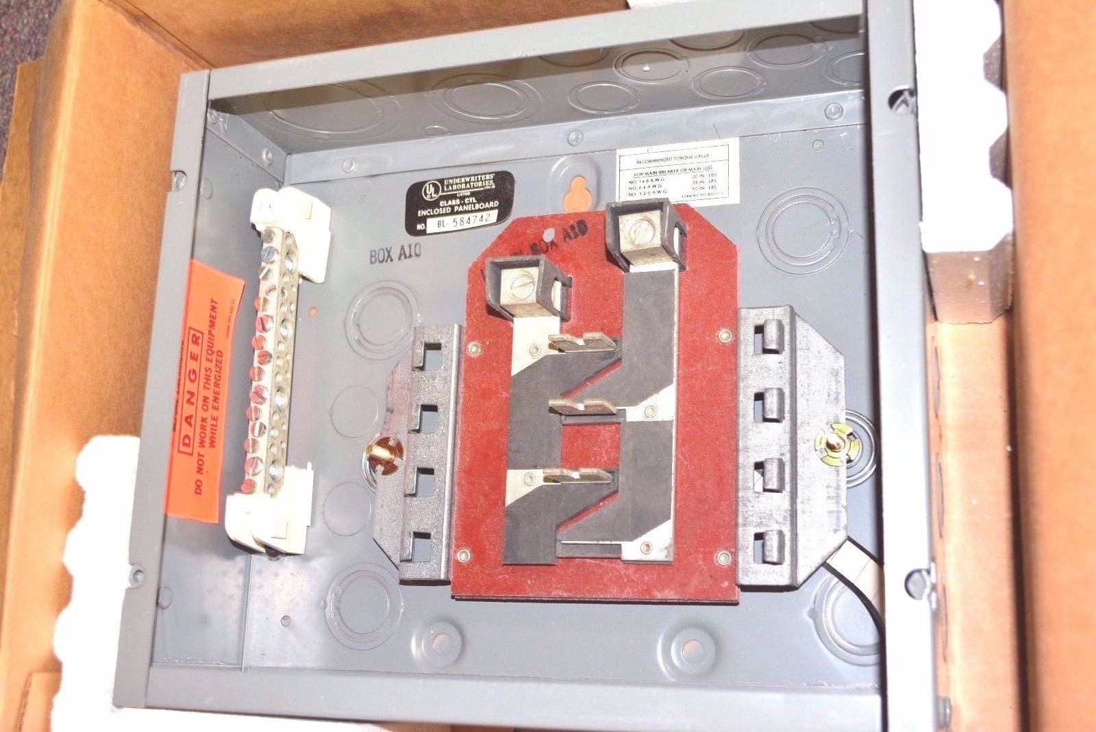 125A LOAD CENTER Circuit Breaker Panel Flush/Surface NEW SYLVANIA AL12(6-12)R