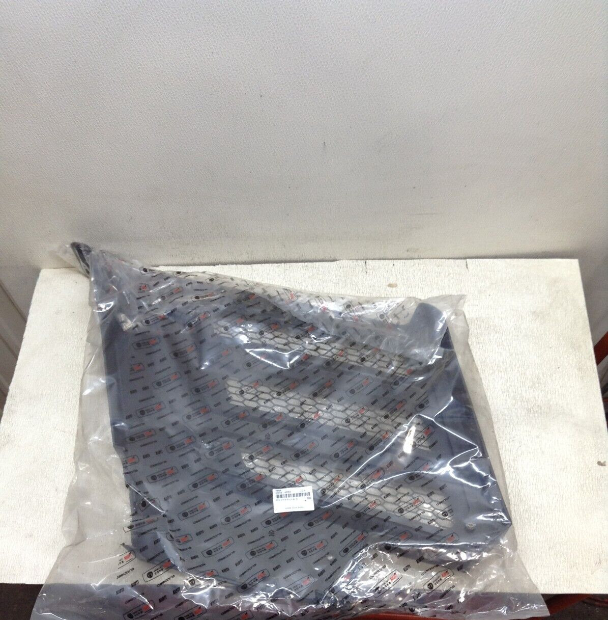 Daedong Kioti U3215-92352 Fender U321592352 U3215 New (TSC)