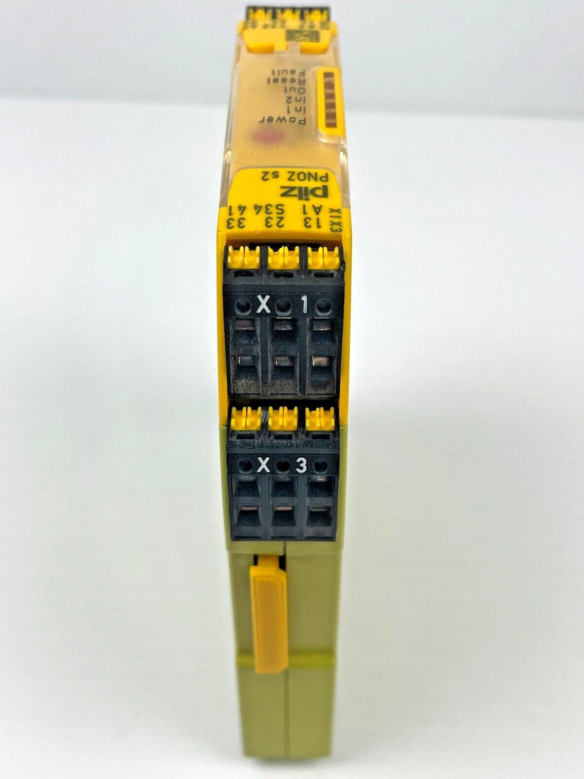Pilz PNOZ s2 C Safety Relay, 751102, 24VDC, 3 n/o, 1 n/c