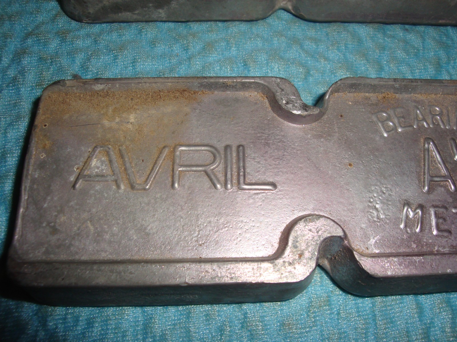 Babbitt Metal 6LBS – Avril Outlasta