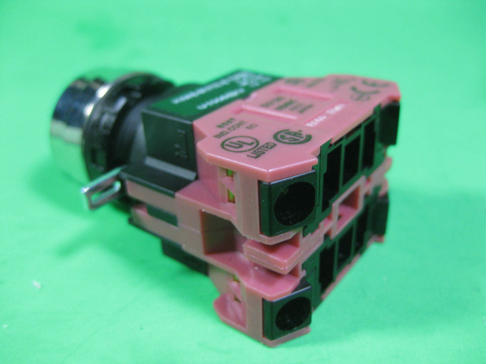 IDEC — HW4B-M1F02-B — New