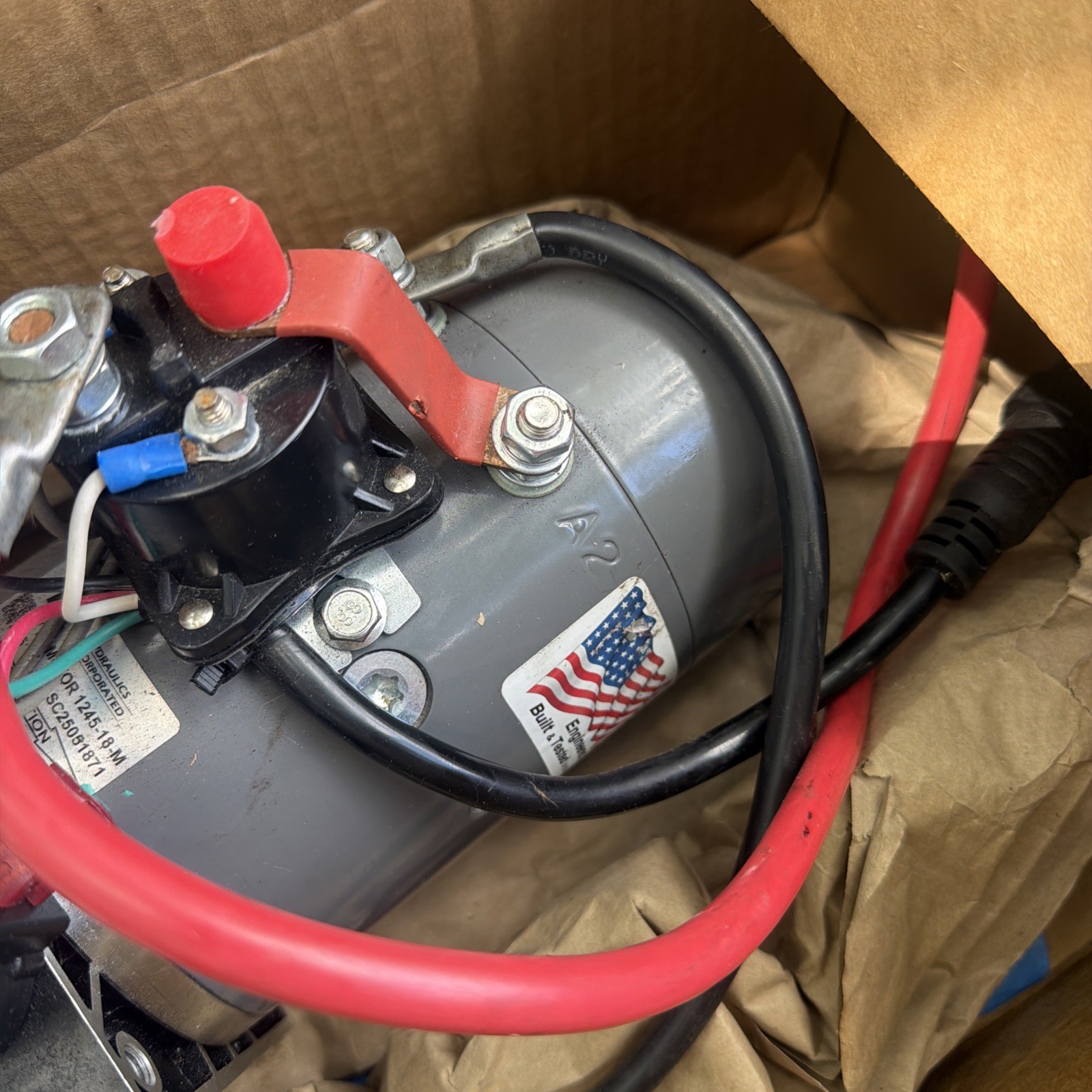Double Acting Hydraulic Pump For Dump Trailers KTI – 12VDC – 6 Quart Reservoir