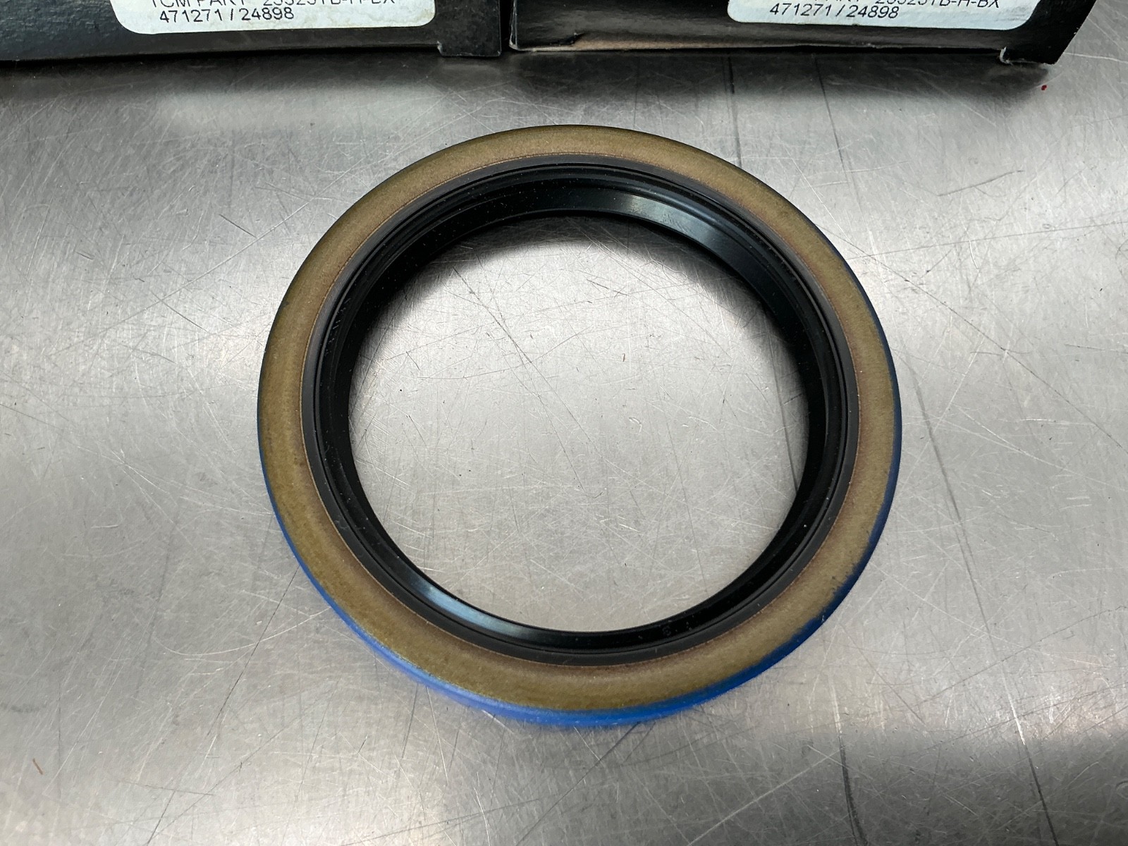 (2) TCM Dichtomatik 25323TB-H-BX TCM Oil Seal – 2.500 in Shaft Dia., 3.251 in OD