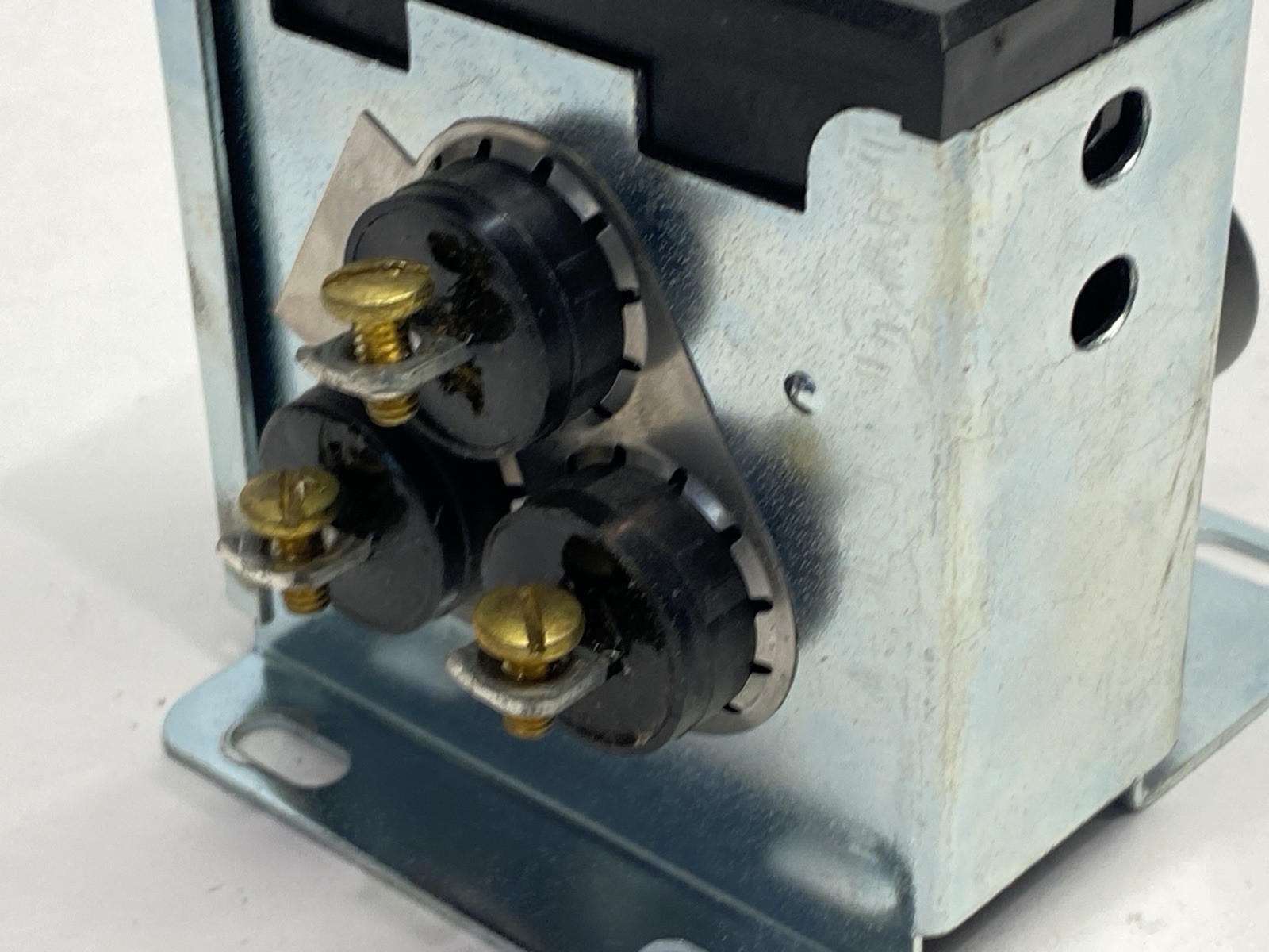 MDI 330NO-120AU Displacement Relay Contactor 120V Coil 30A 600VAC