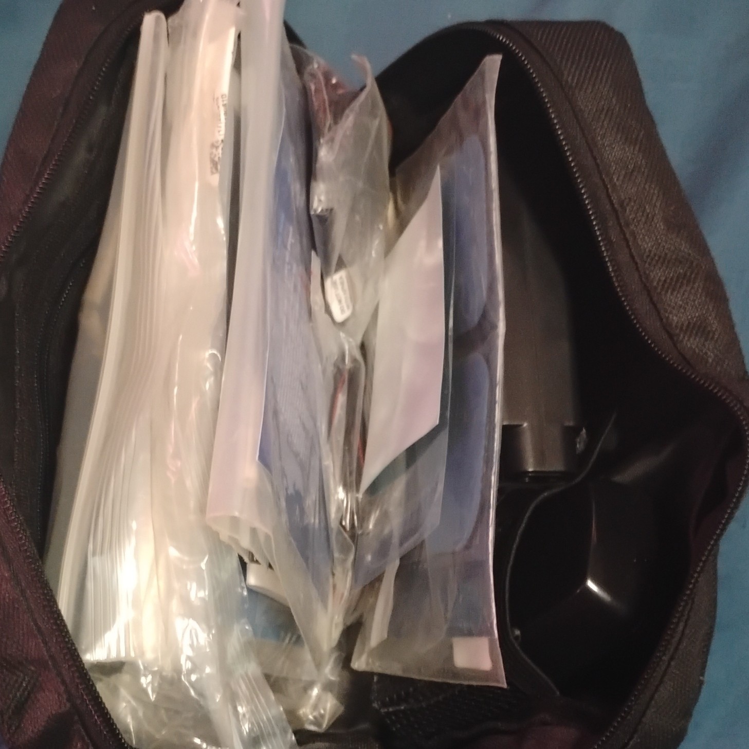 Ultima 5 TENS Machine Kit Including Carry Case and Accessories for Pain Relief