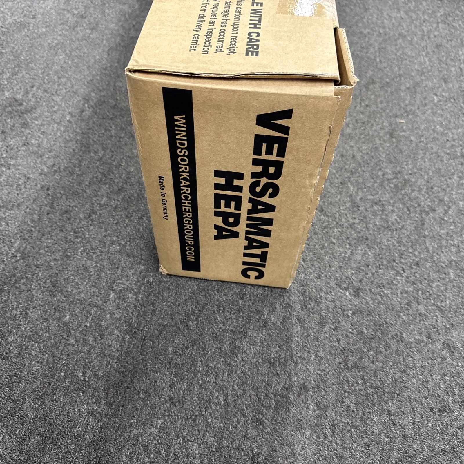 KARCHER WINDSOR Versamatic® HEPA 14 1.012-606.0 Upright Commercial Vacuum