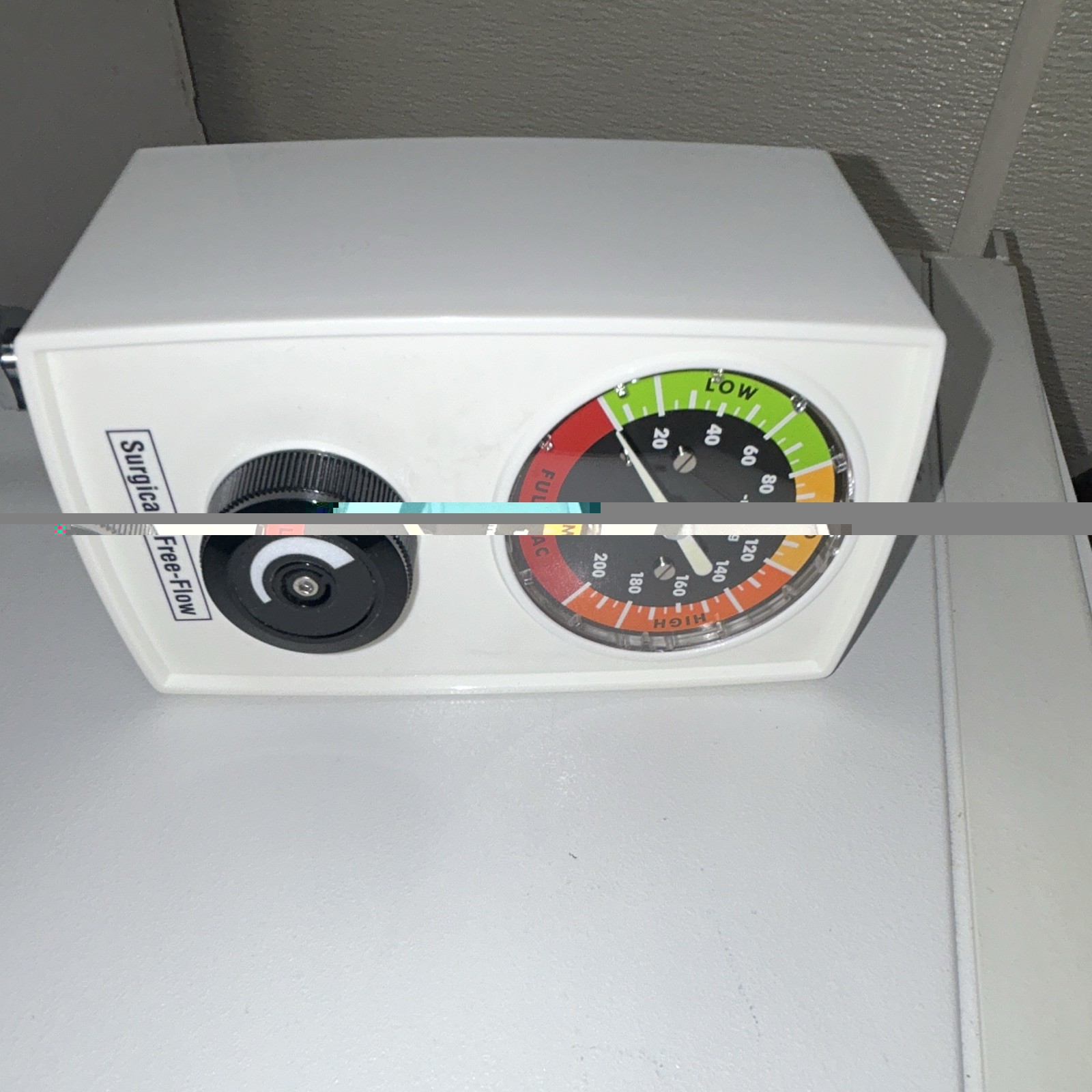 Romed Surgical Free-Flow Wall-Mount Vacuum Regulator w/ Analog Dial Gauge