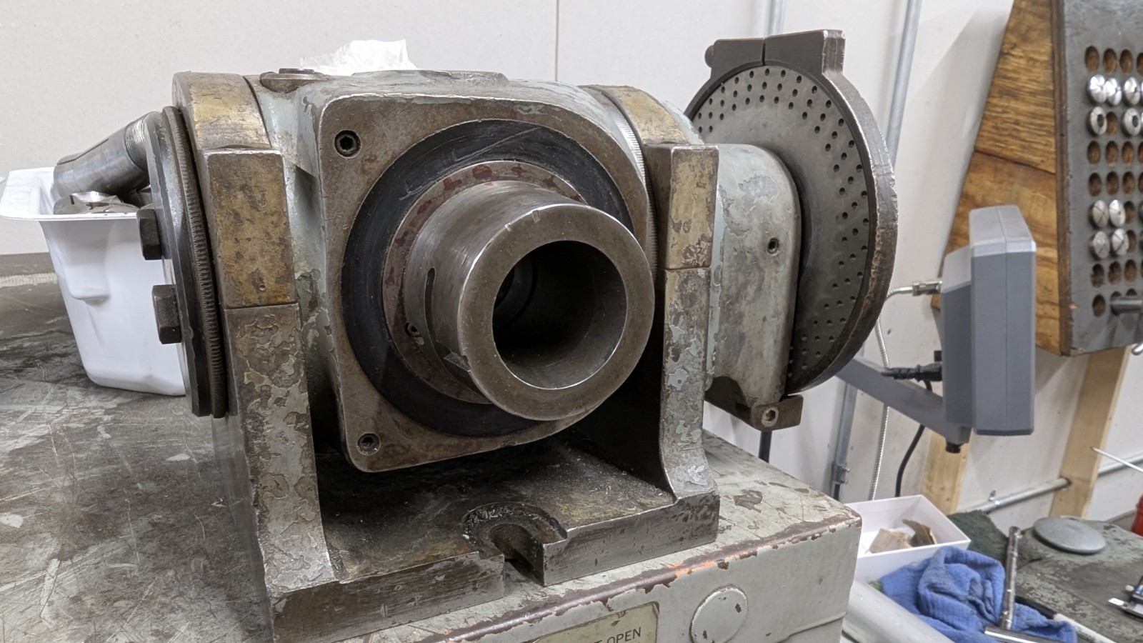 Hardinge dividing head 5C bore 4 deg taper nose 1 index plate *READ DESCRIPTION*