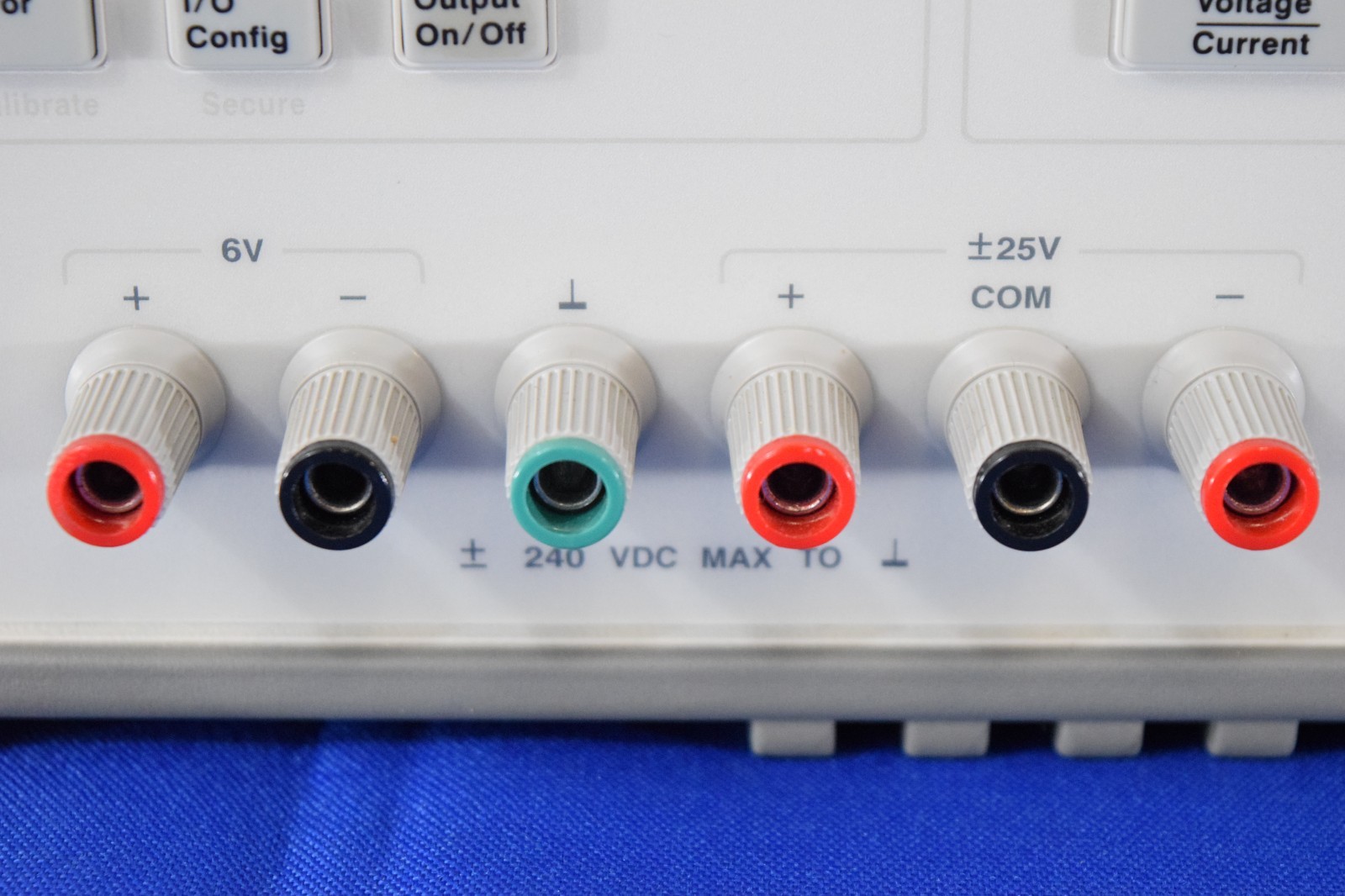Agilent E3631A DC Power Supply ±25V 1A; 6V/5A 80W Triple Output Programmable