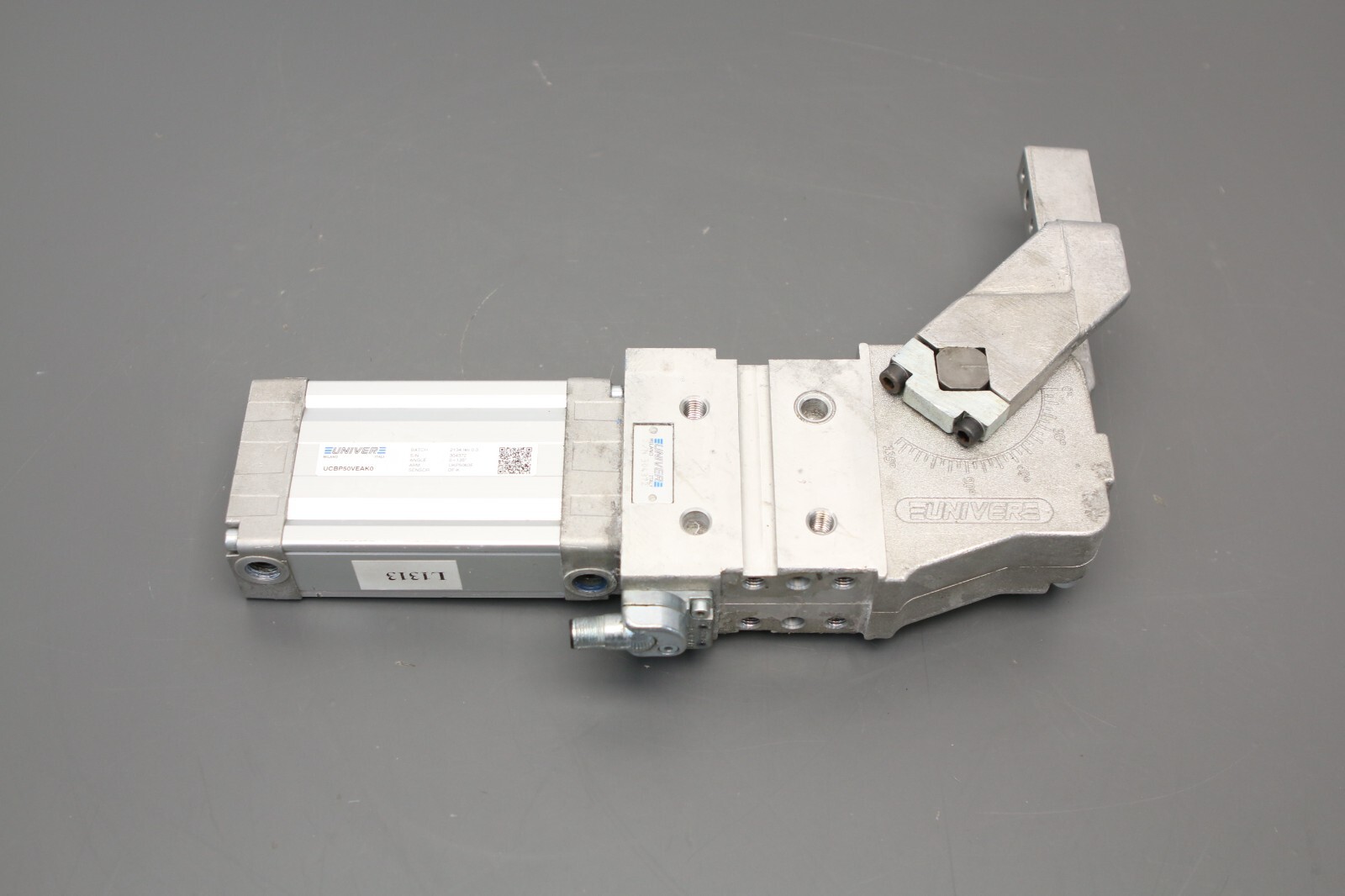 Univer UCBP50VEAK0 Pneumatic Clamping Tool 2134 rev. 0.3, ARM: UKP5063E