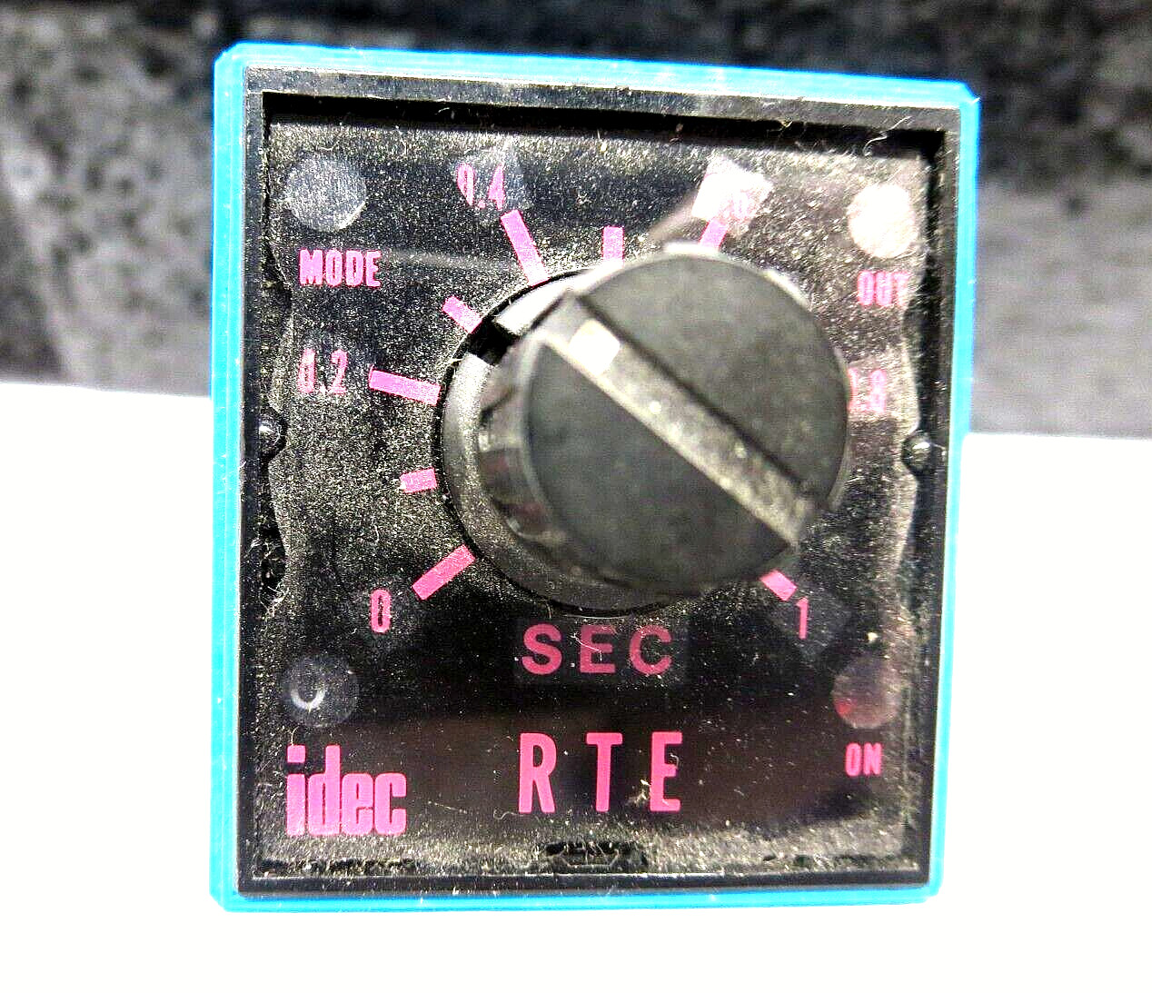 Idec RTE-P11 & P-B 27E122 Relay Time Delay W/Base 8 Pin 24VAC/DC See Pics Used