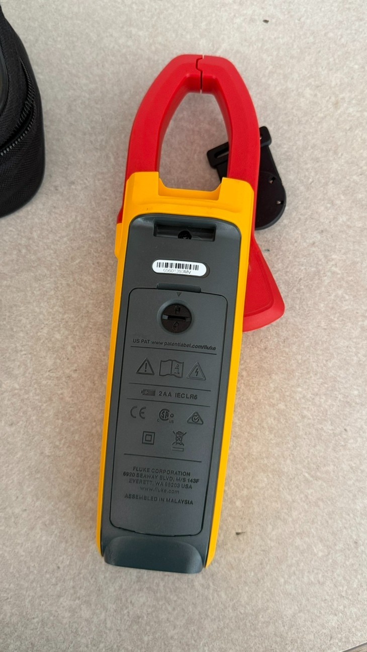 Fluke 374 FC 600 Amp AC & DC True RMS Clamp Meter with Bluetooth