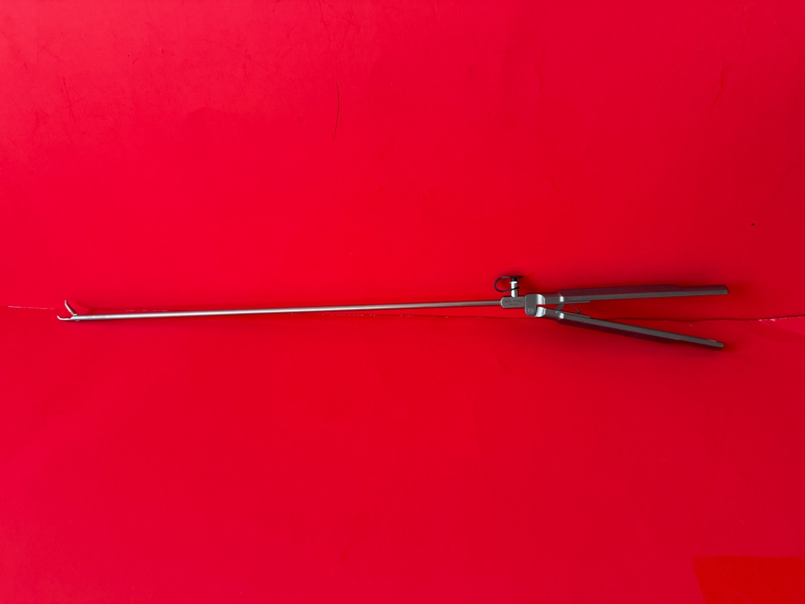 Karl Storz 26173DQ Assistant Needle Holder «FLAMINGO-JAW, Dia 5mm x Length 33cm