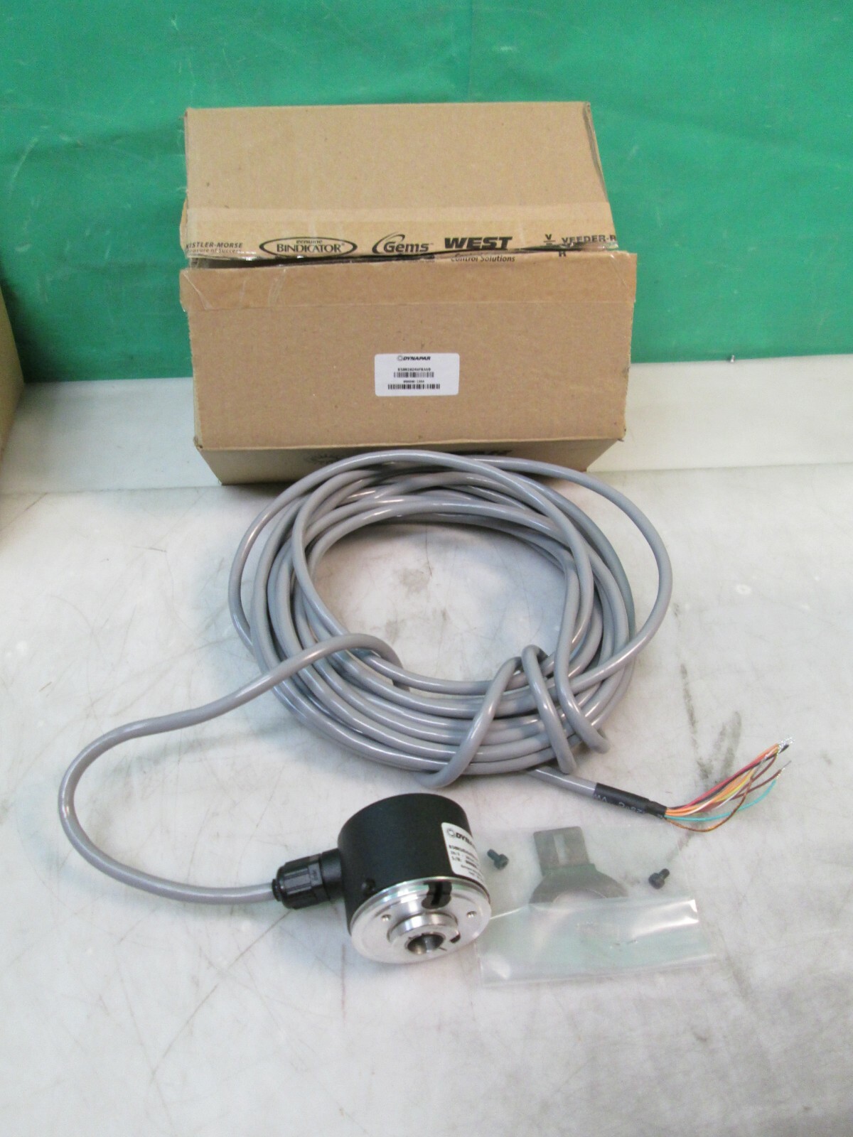 NEW Dynapar B58N1024WFBAA0 Incremental Encoder 15mm 5VDC/26VDC Radial 10M Cable
