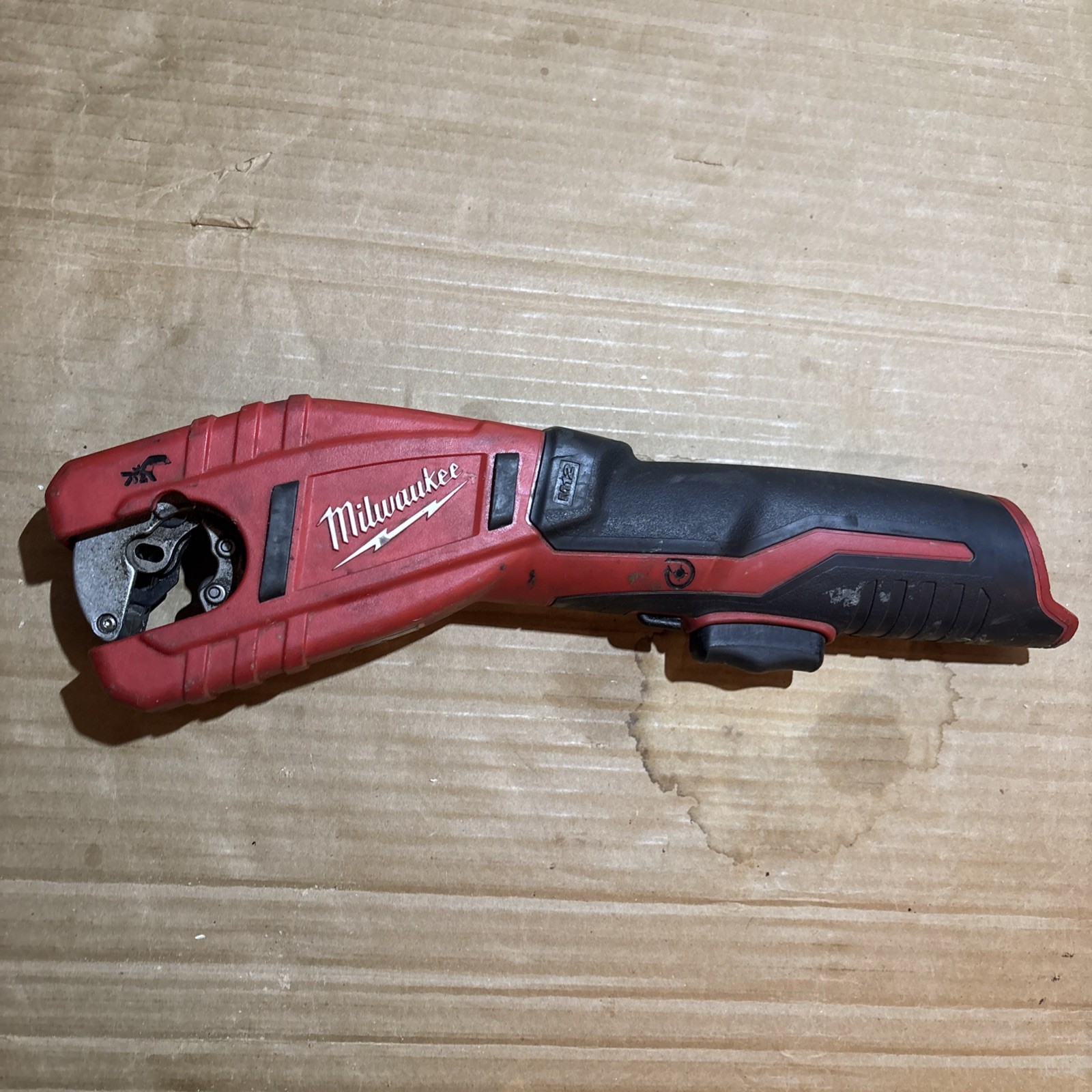 Milwaukee M12 2471-20 Cordless Copper Tubing Cutter works Read Desc