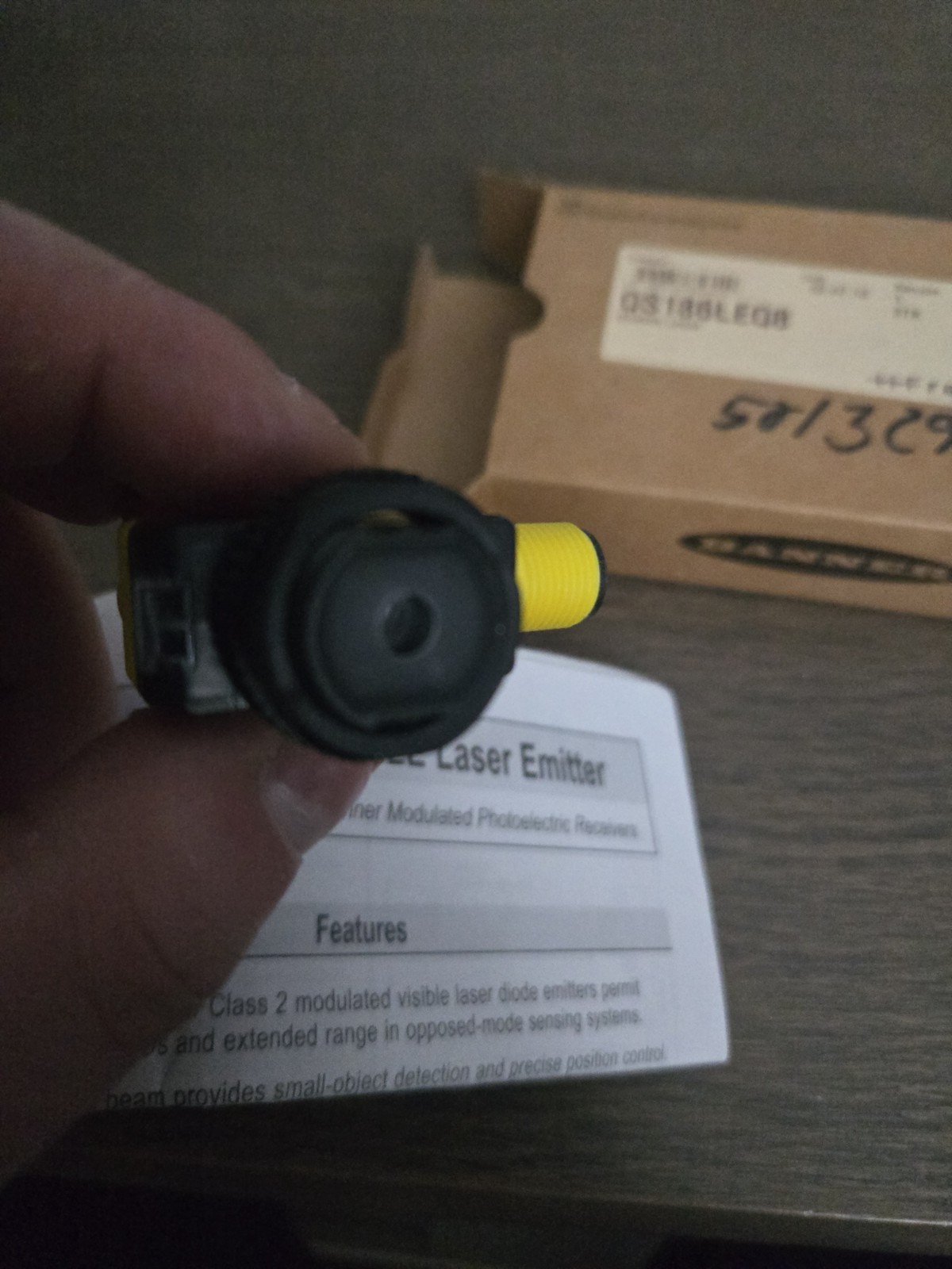 Banner QS186LEQ8 Photoelectric Sensor