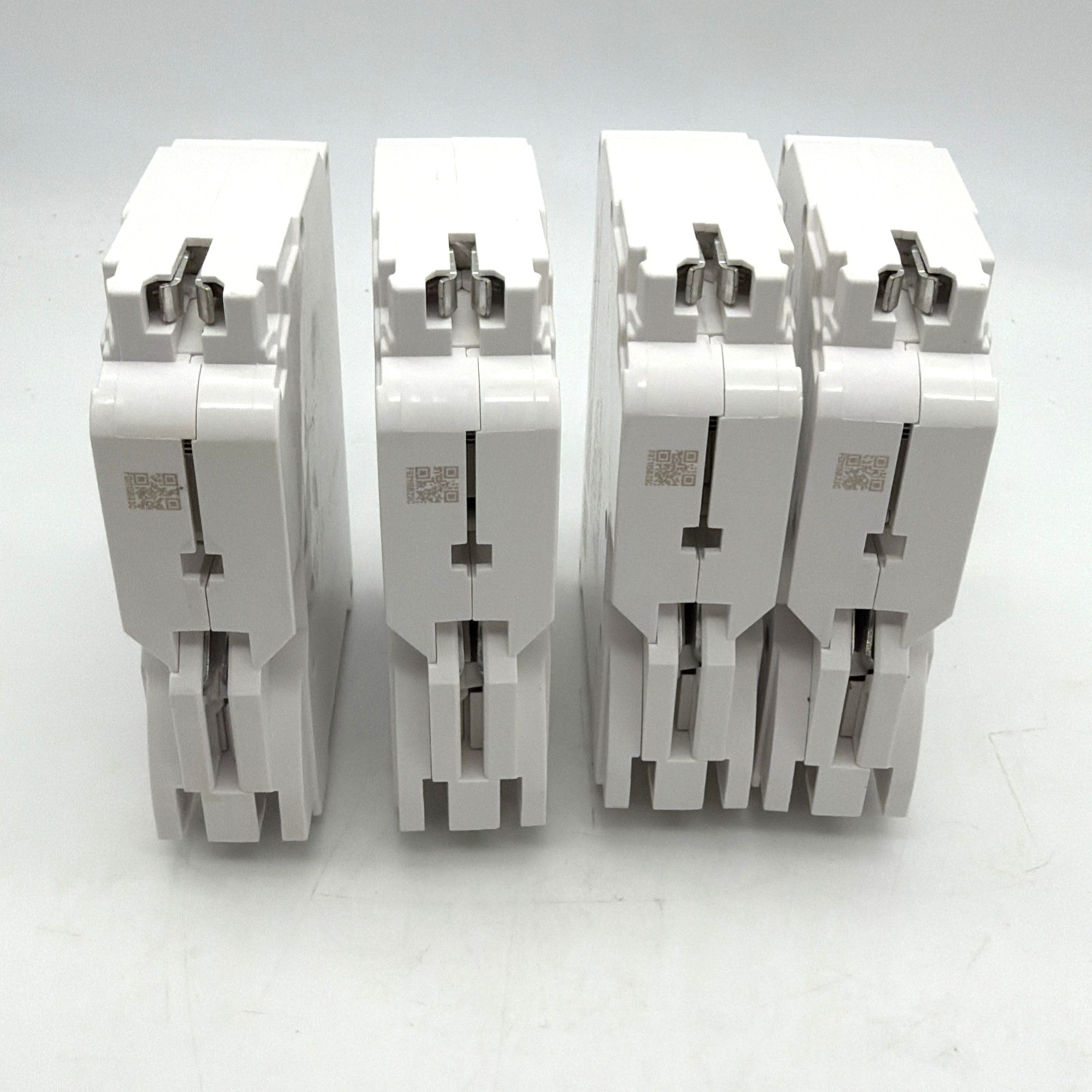 LEVITON LB115-AFT 15A 1-POLE AFCI PLUG-ON BREAKER 120V OPEN BOX LOT OF 4 GENUINE
