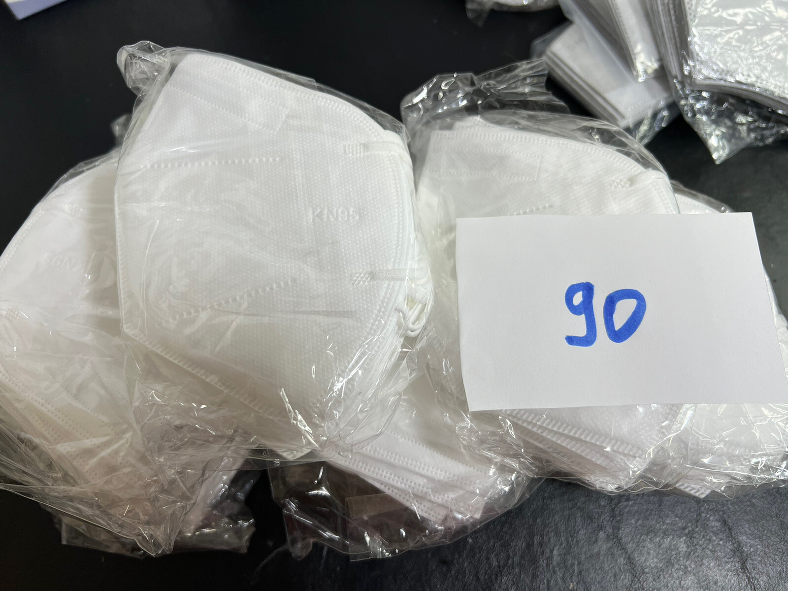 425 Pack KN95 Protective Face Mask Disposable Respirator + Disposable Gaskets